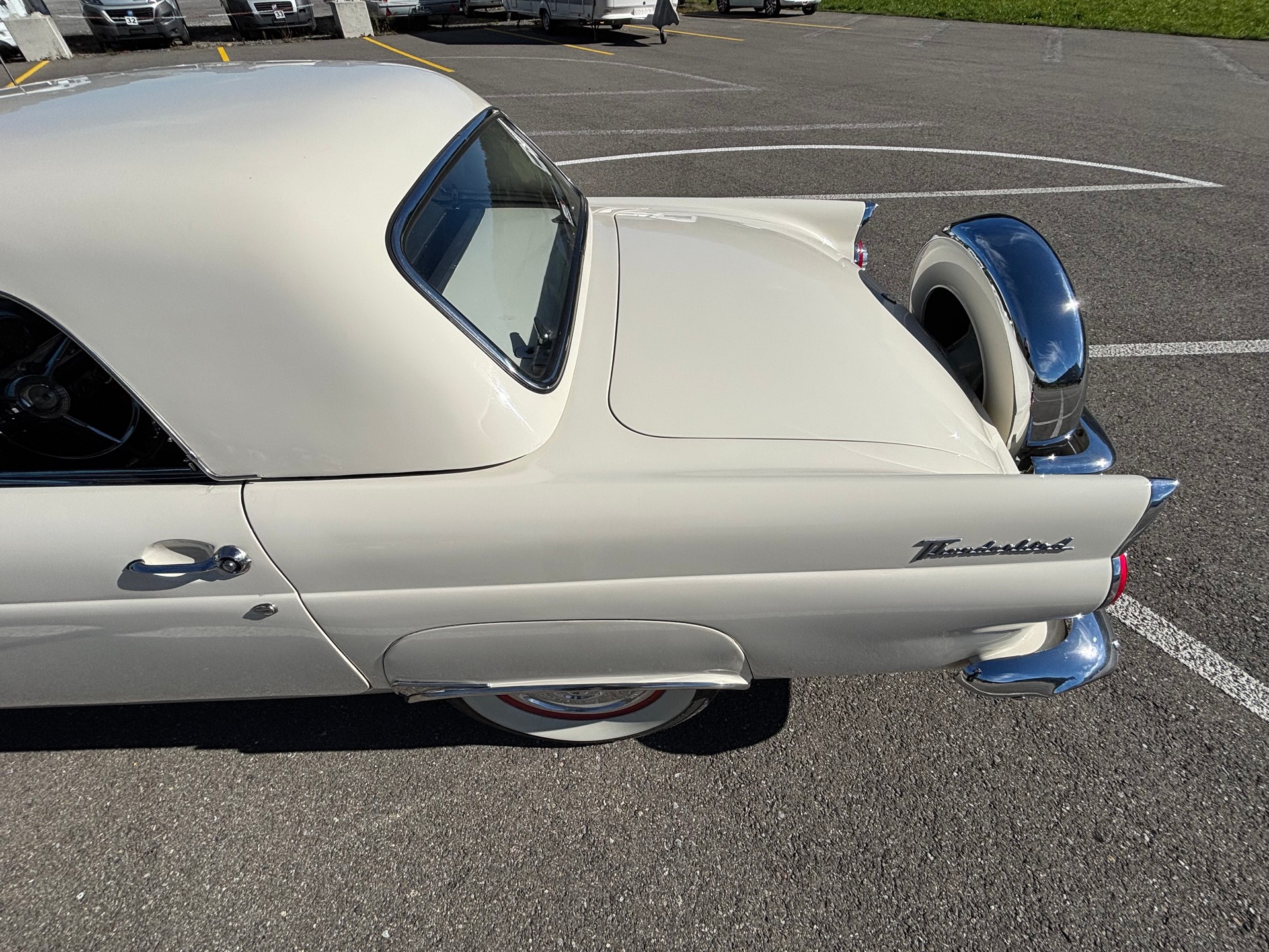 FORD Thunderbird - 10