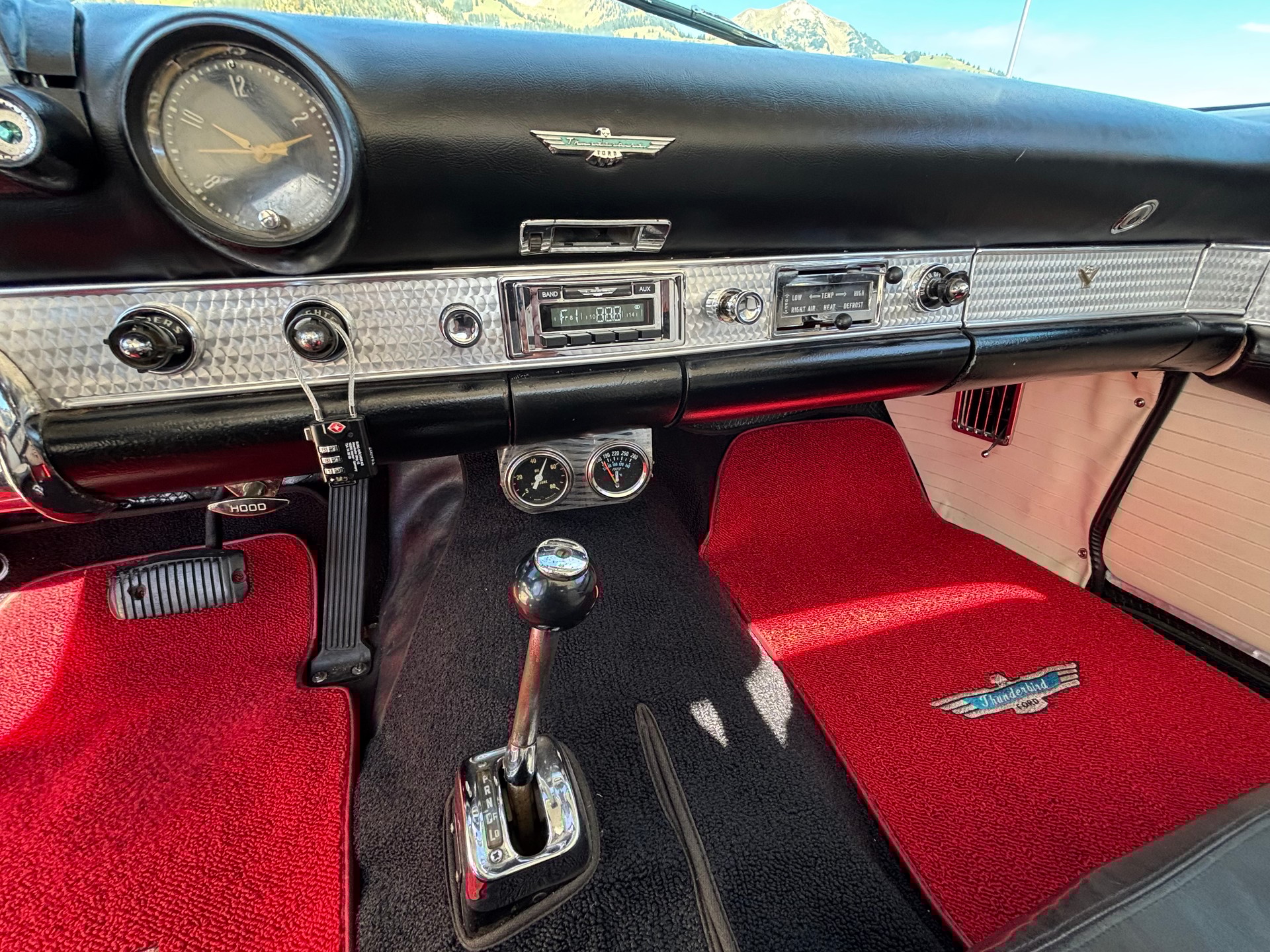 FORD Thunderbird - 15