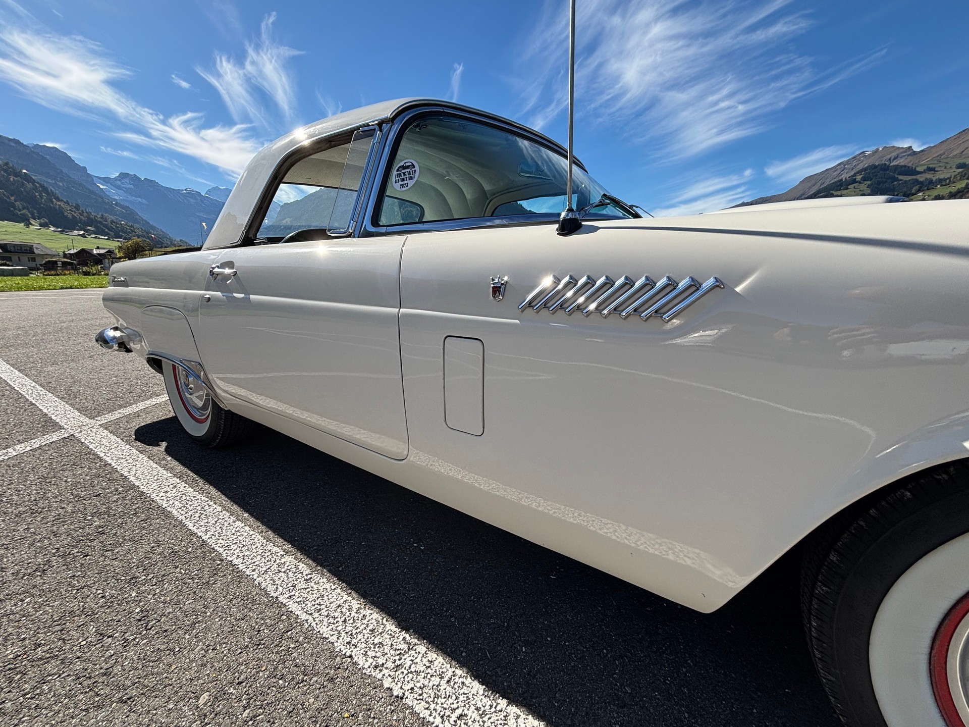 FORD Thunderbird - 4