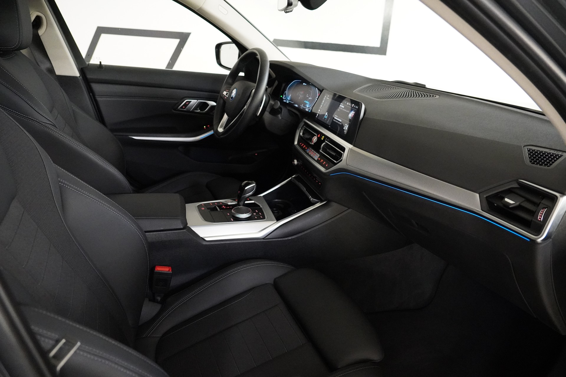 BMW 320e Sport Line Steptronic - 19