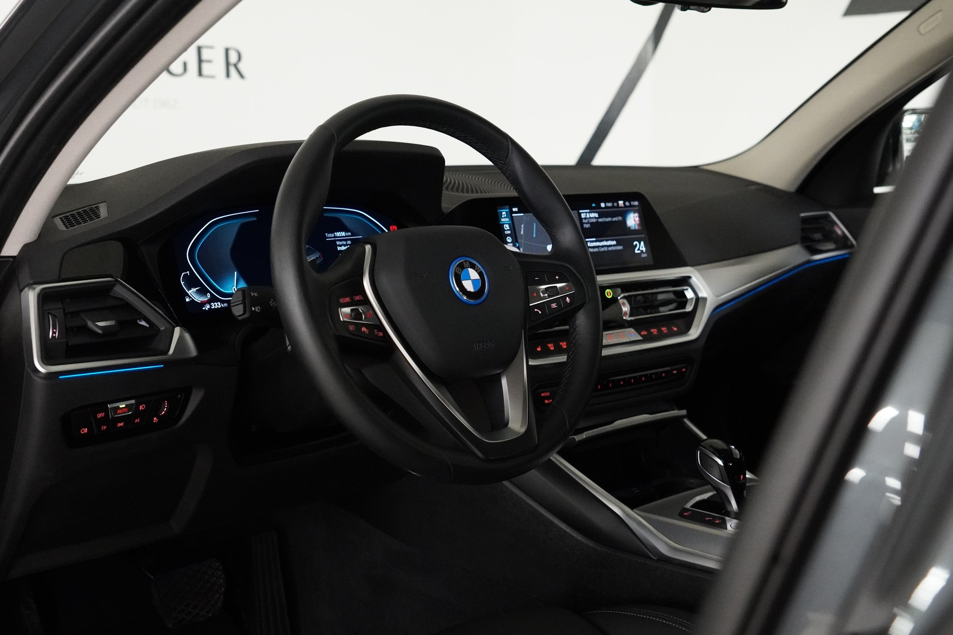 BMW 320e Sport Line Steptronic - 26