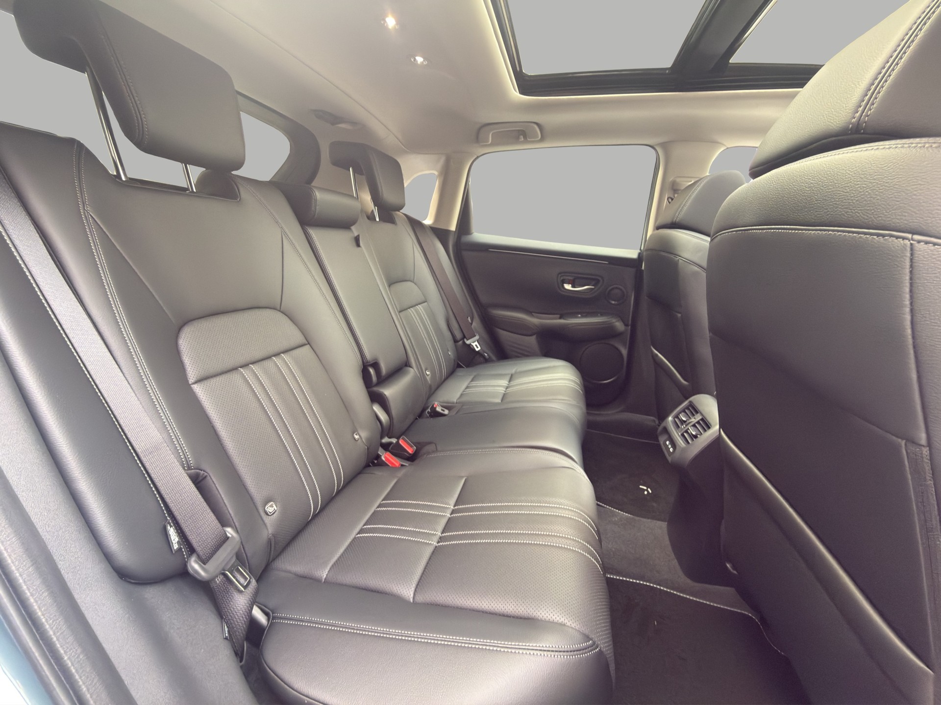 HONDA ZR-V 2.0 i-MMD Advance - 11