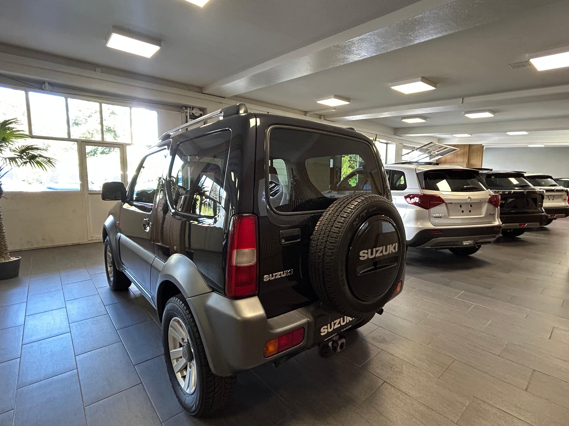 SUZUKI Jimny Wagon 1.3 4WD GL Top Indigo Automatique 4 Places/4Platz - 5