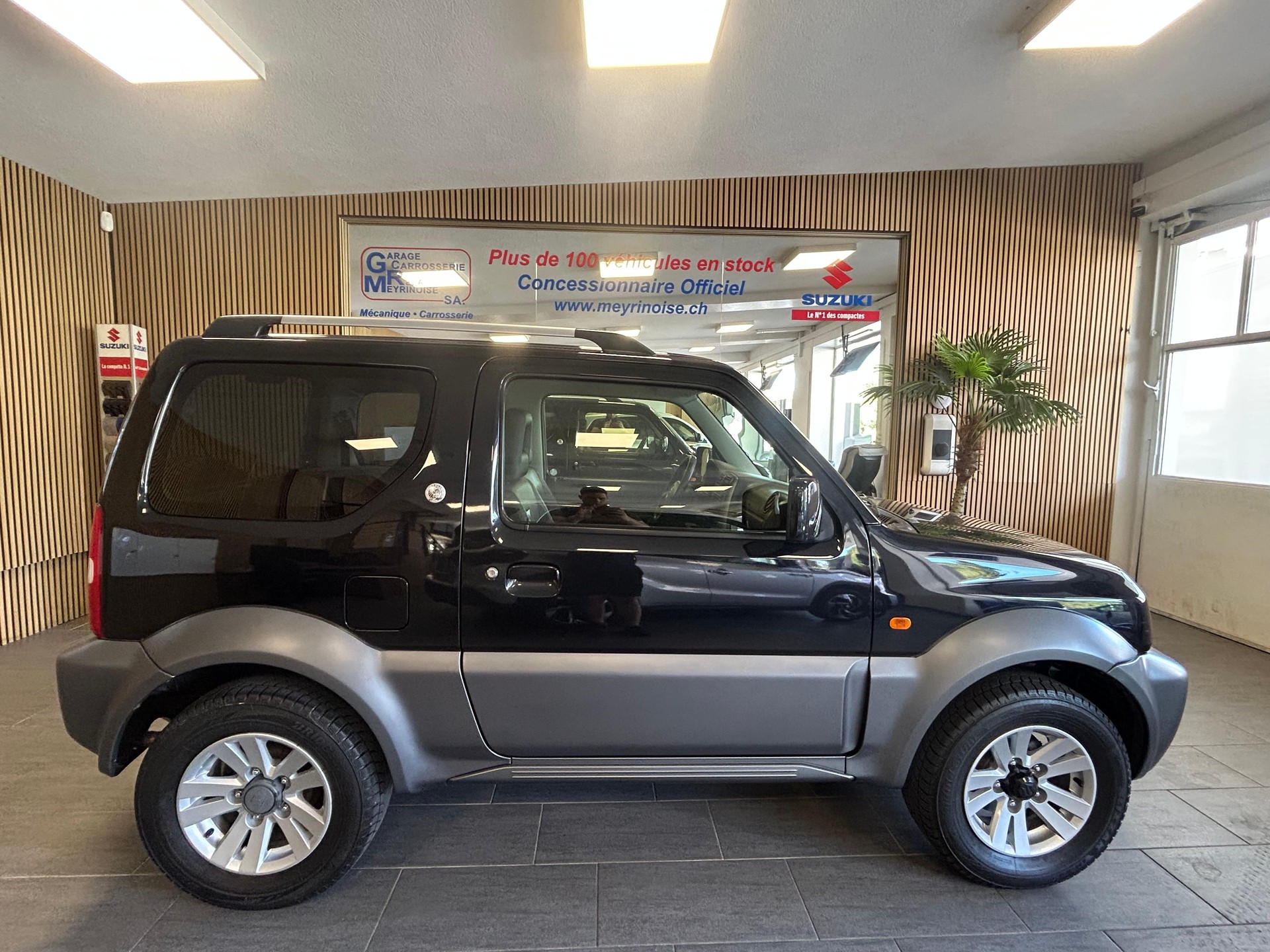 SUZUKI Jimny Wagon 1.3 4WD GL Top Indigo Automatique 4 Places/4Platz