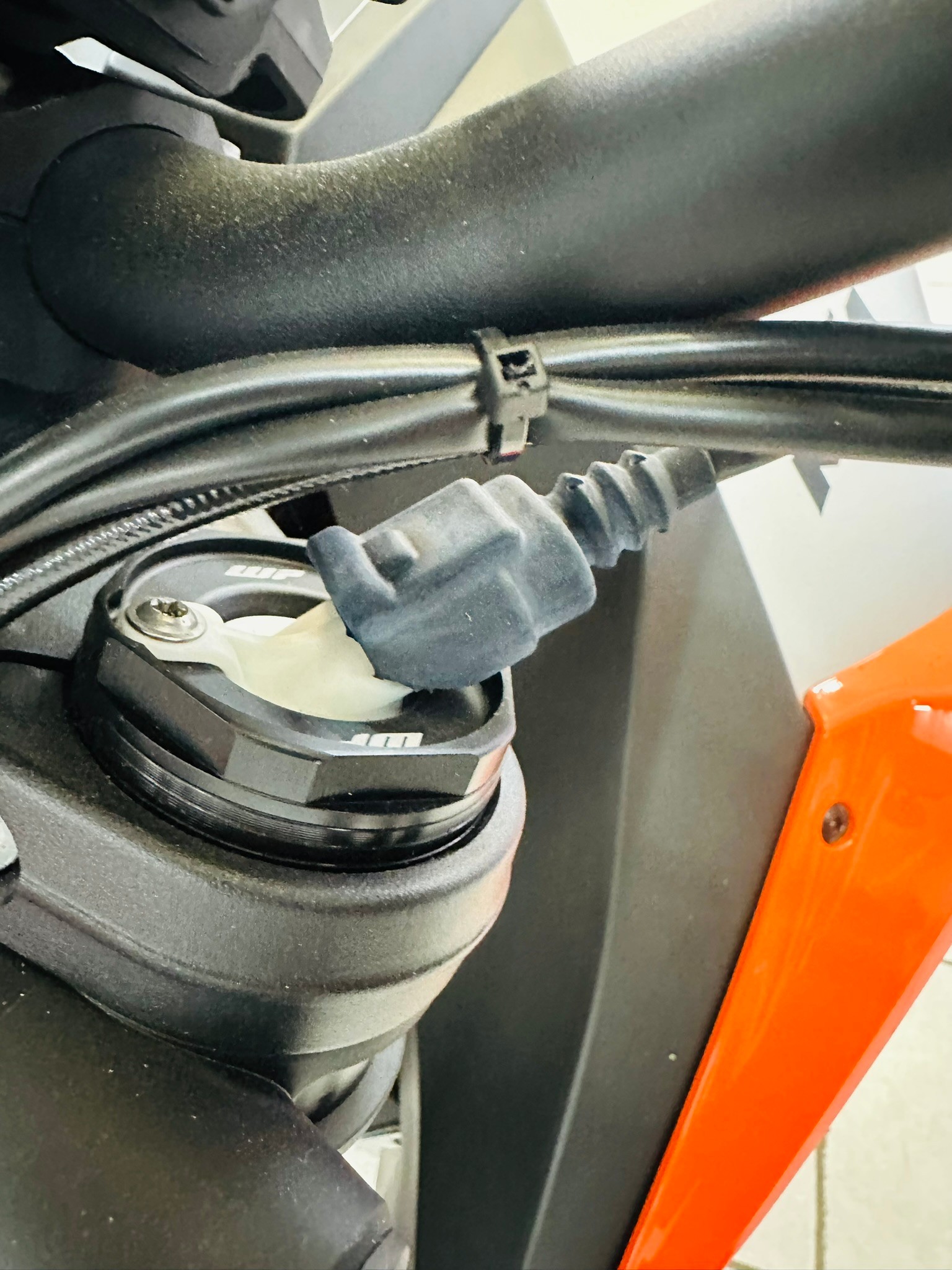 KTM 1290 Super Duke R EVO - 10