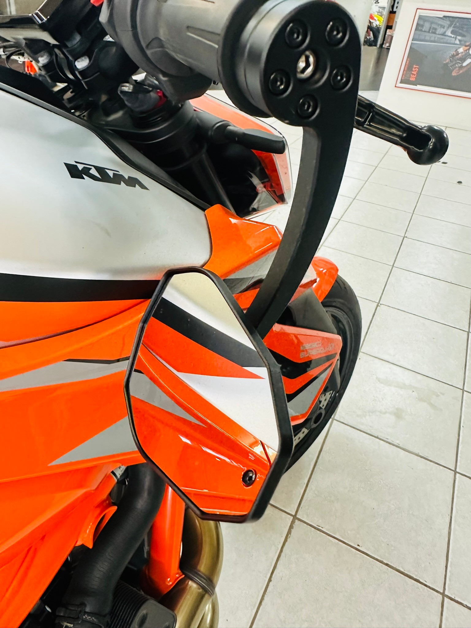 KTM 1290 Super Duke R EVO - 5