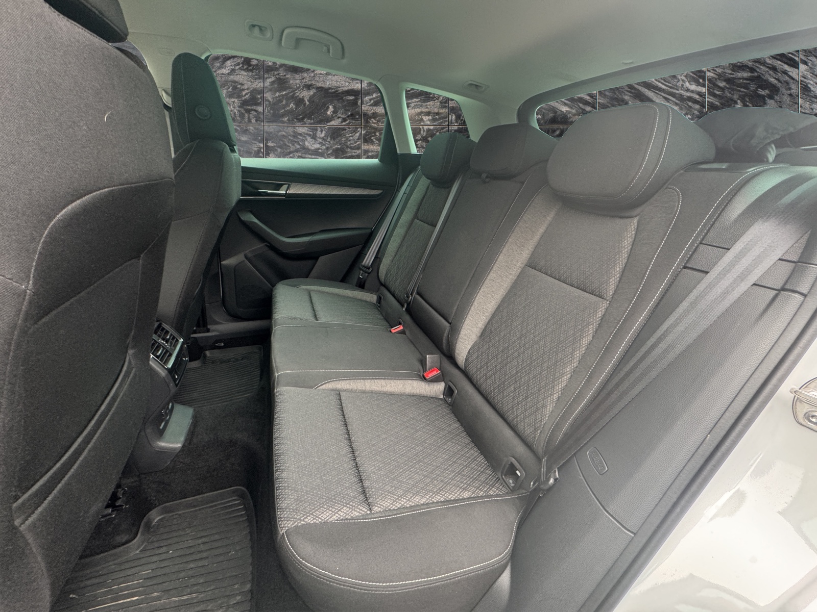 SKODA Karoq 2.0 TDI CR Style 4x4 DSG - 16