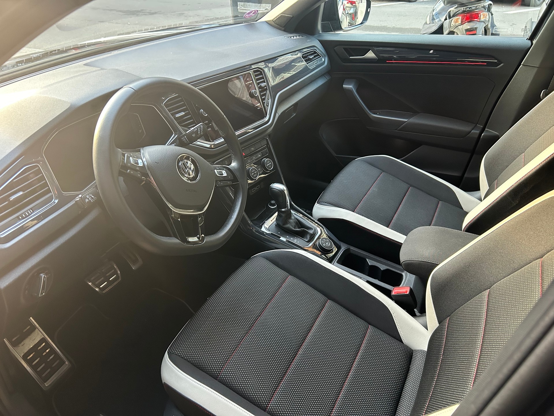 VW T-Roc 2.0 TSI Sport DSG 4Motion - 6