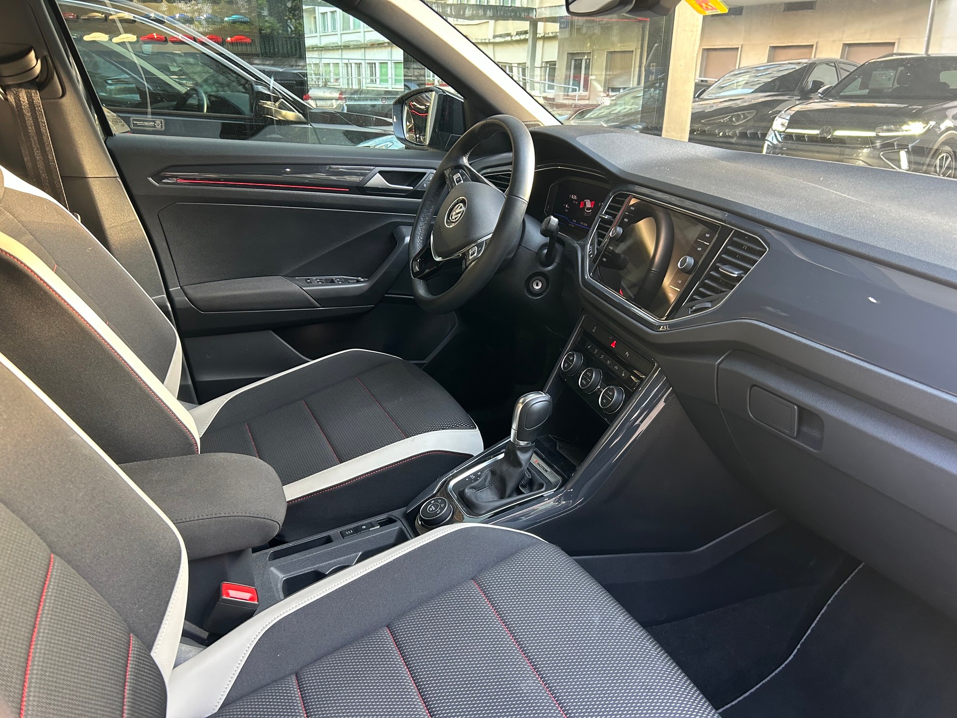 VW T-Roc 2.0 TSI Sport DSG 4Motion - 11