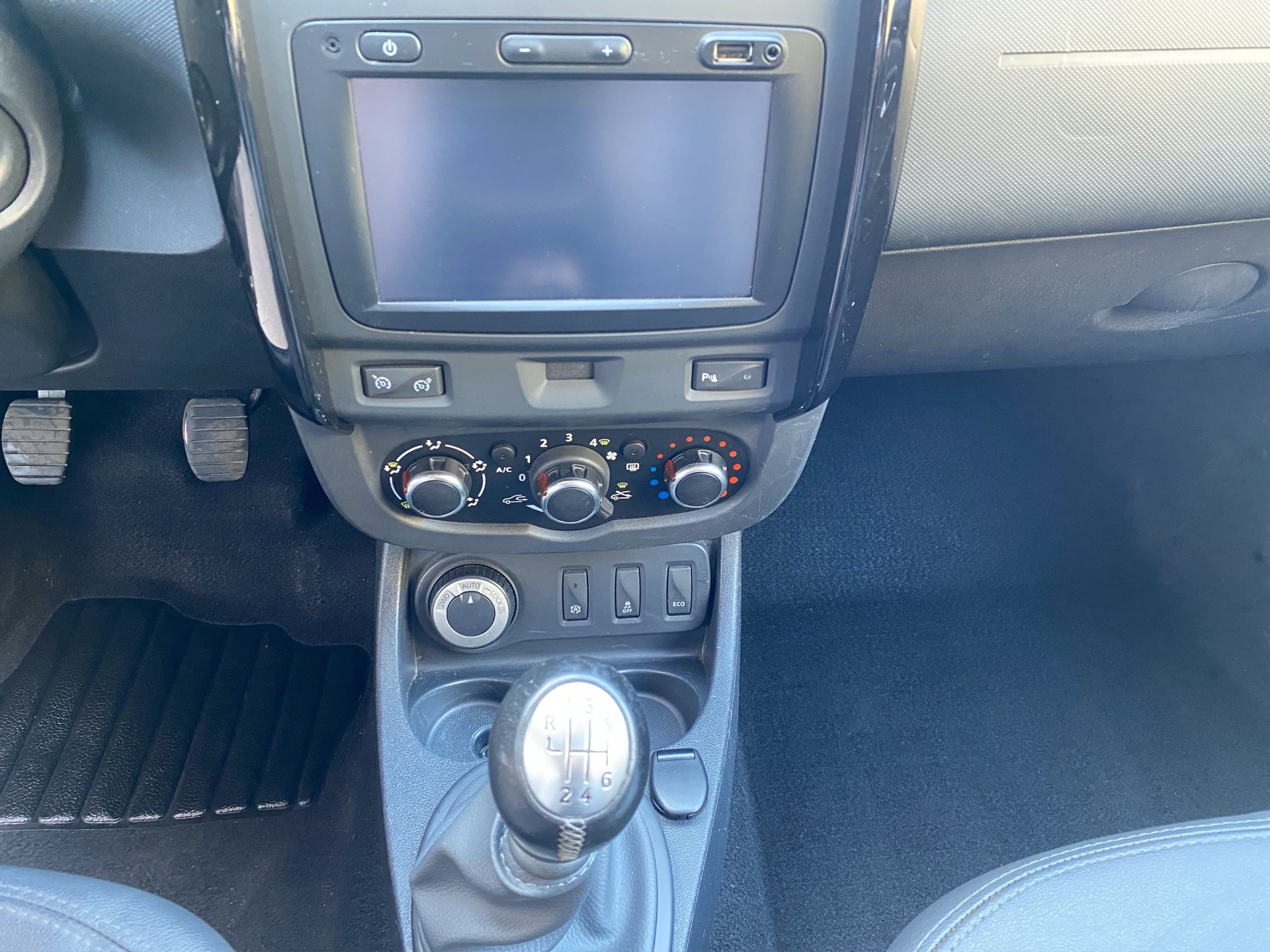 DACIA Duster 1.2 T Ambiance 4x4 - 12