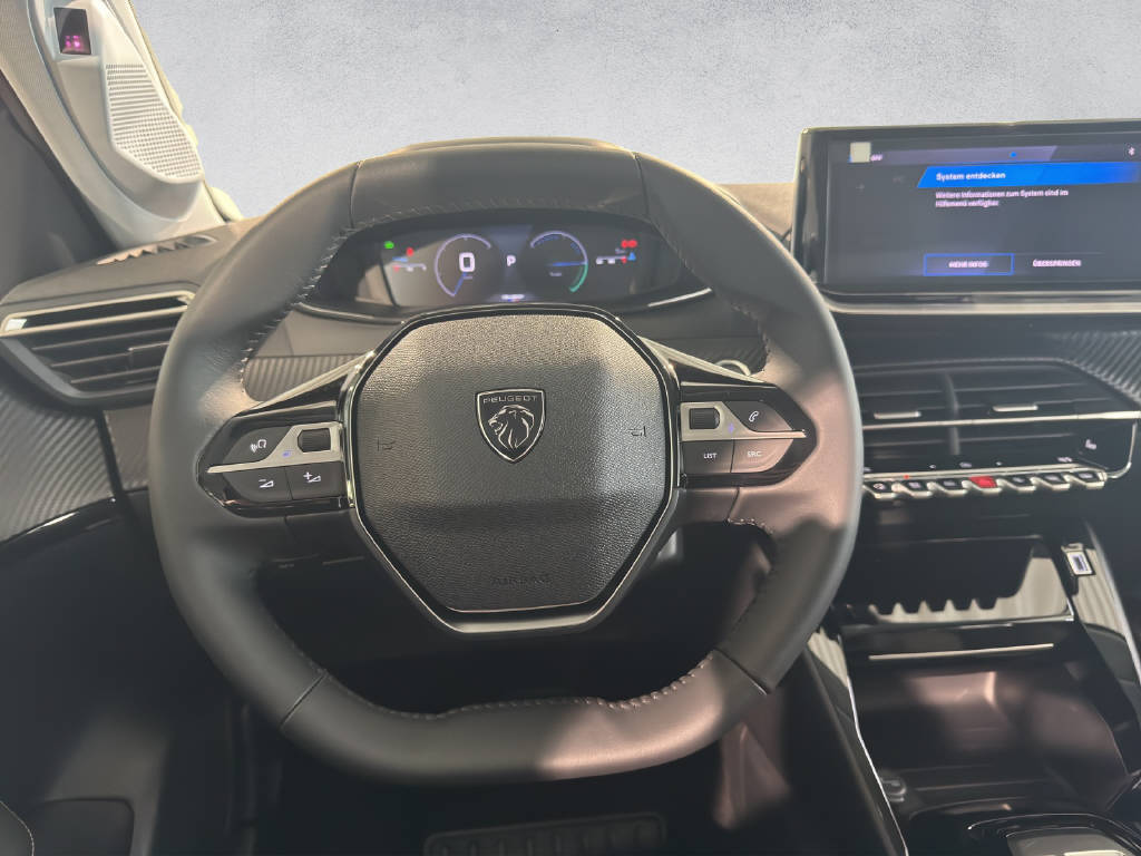PEUGEOT 208 1.2 Hybrid Allure - 12
