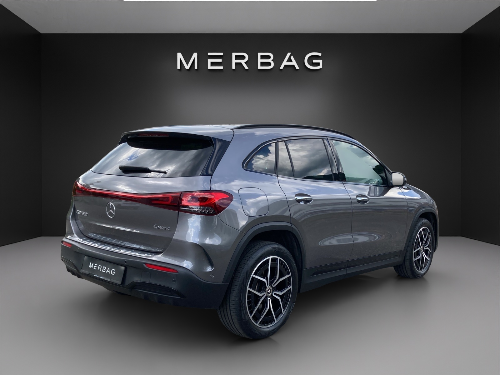 MERCEDES-BENZ EQB 300 4Matic AMG Line - 4
