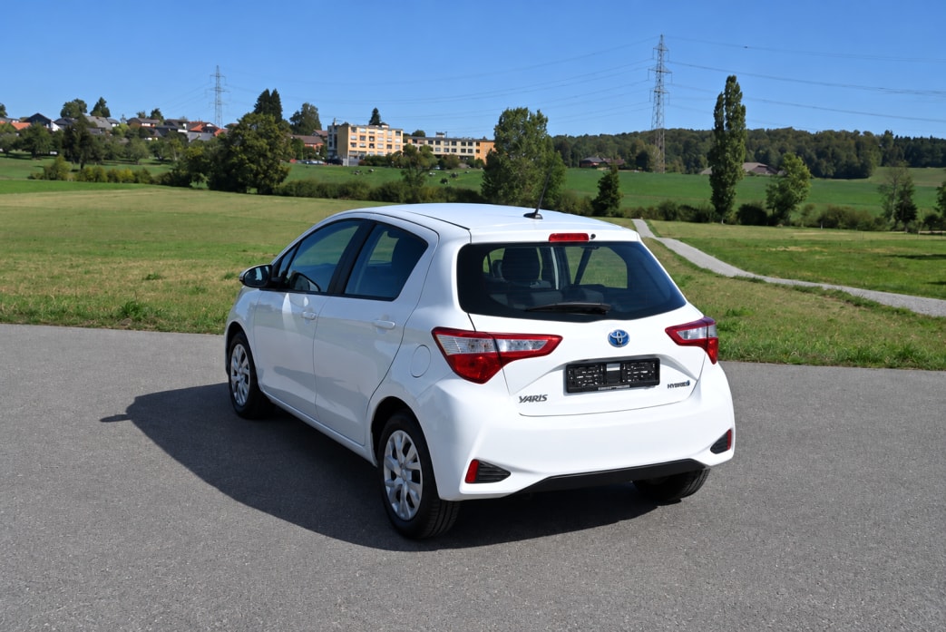 TOYOTA Yaris 1.5 VVT-i Hybrid Comfort e-CVT - 4