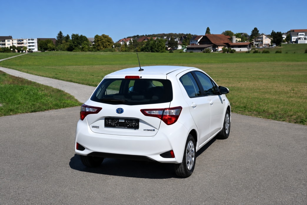 TOYOTA Yaris 1.5 VVT-i Hybrid Comfort e-CVT - 3