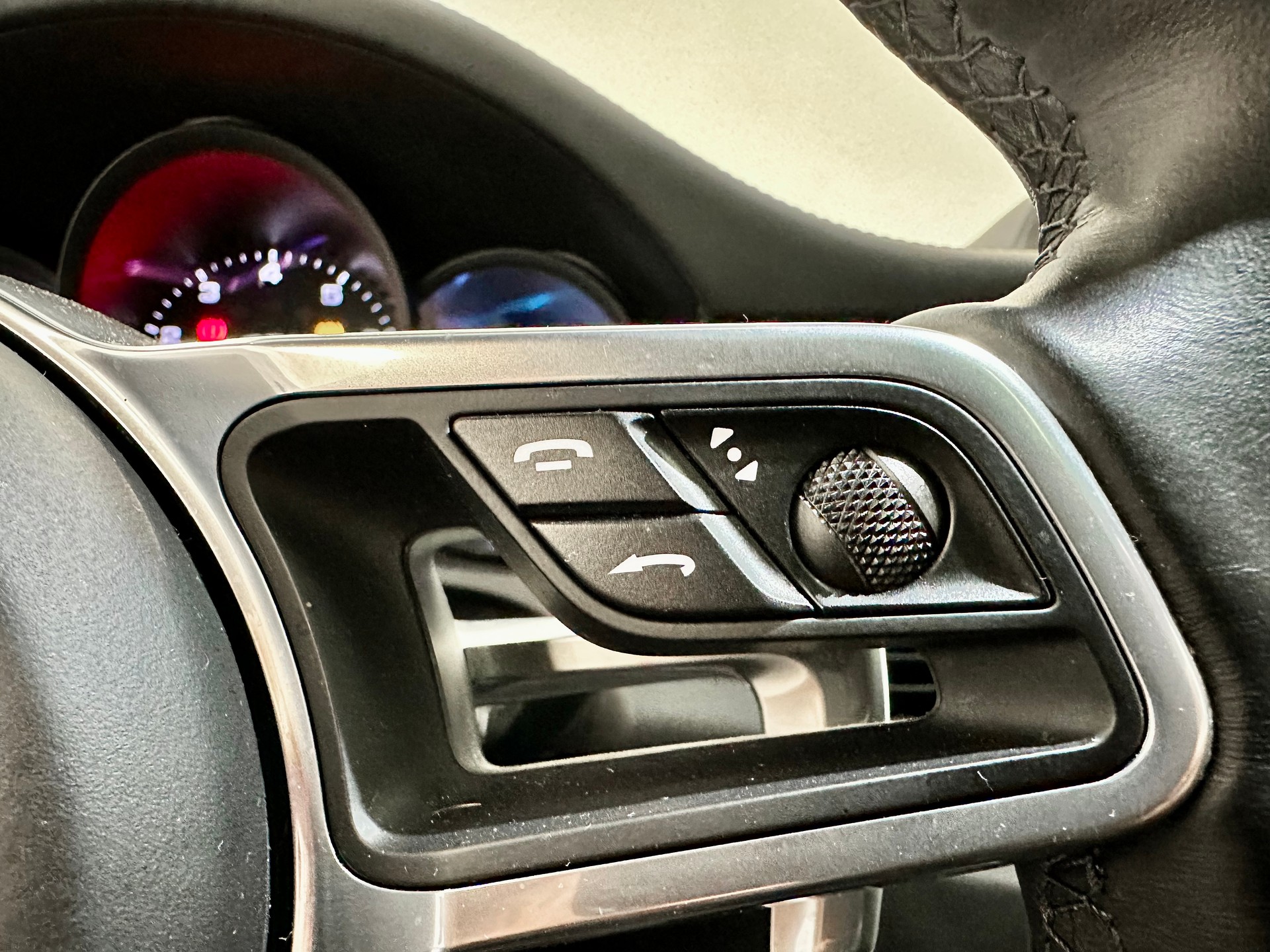 PORSCHE Macan GTS PDK - 28