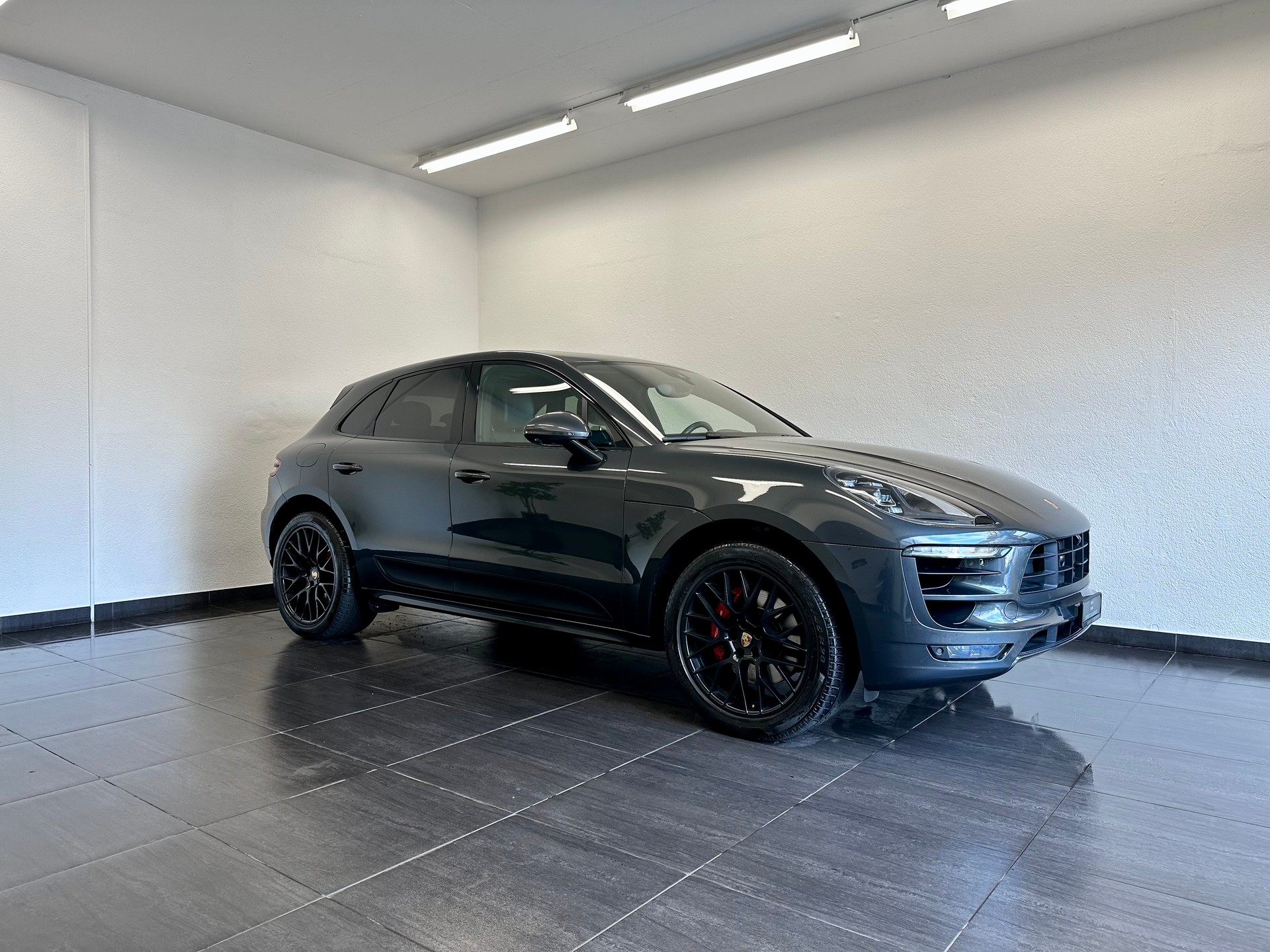 PORSCHE Macan GTS PDK