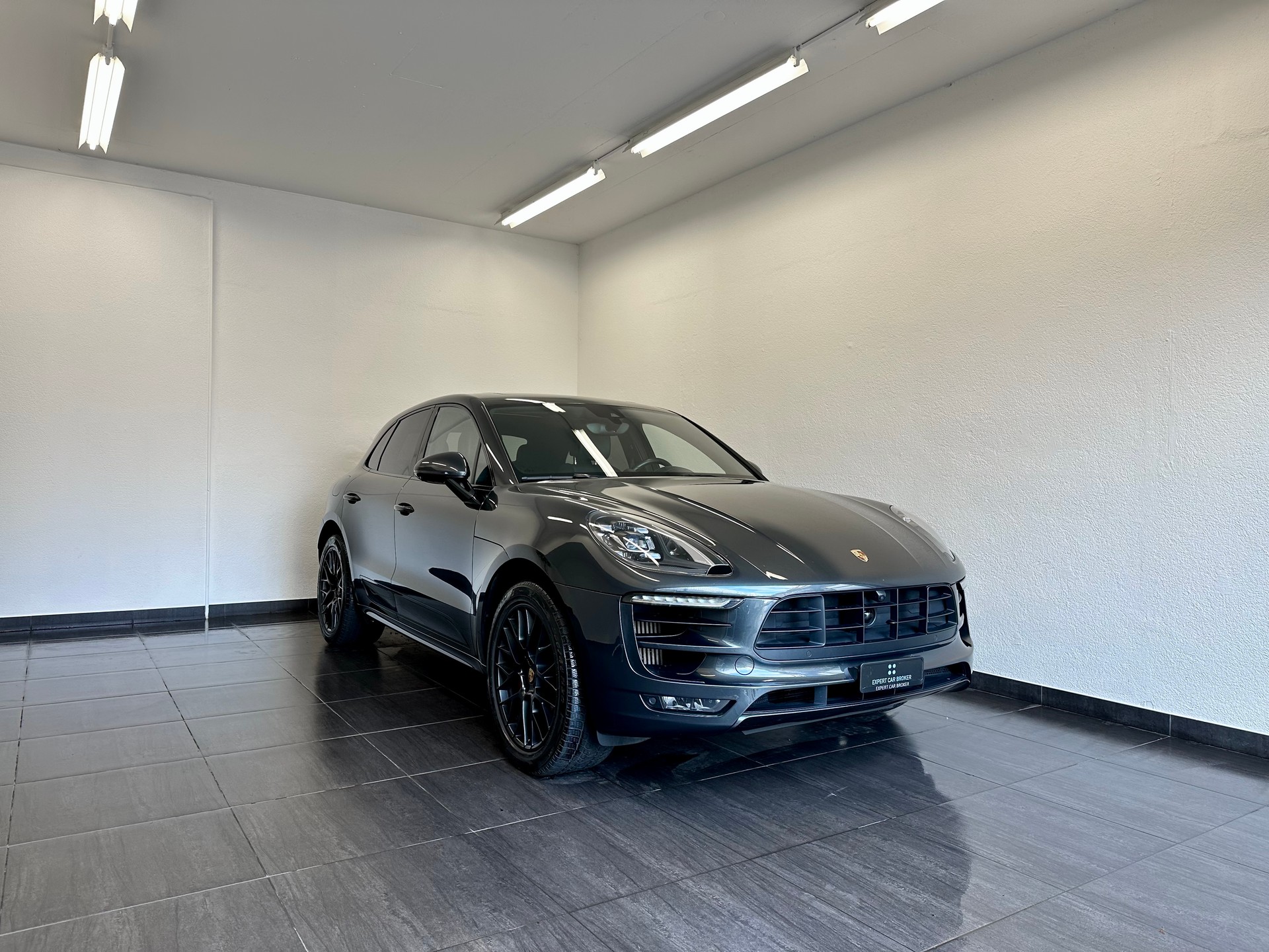 PORSCHE Macan GTS PDK - 2