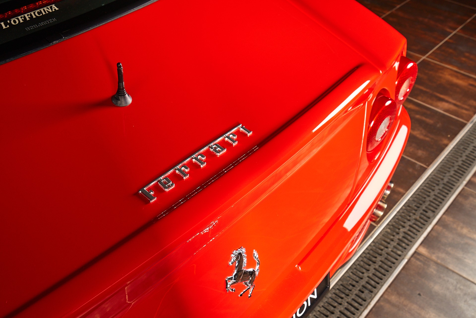 FERRARI F550 Maranello - 11