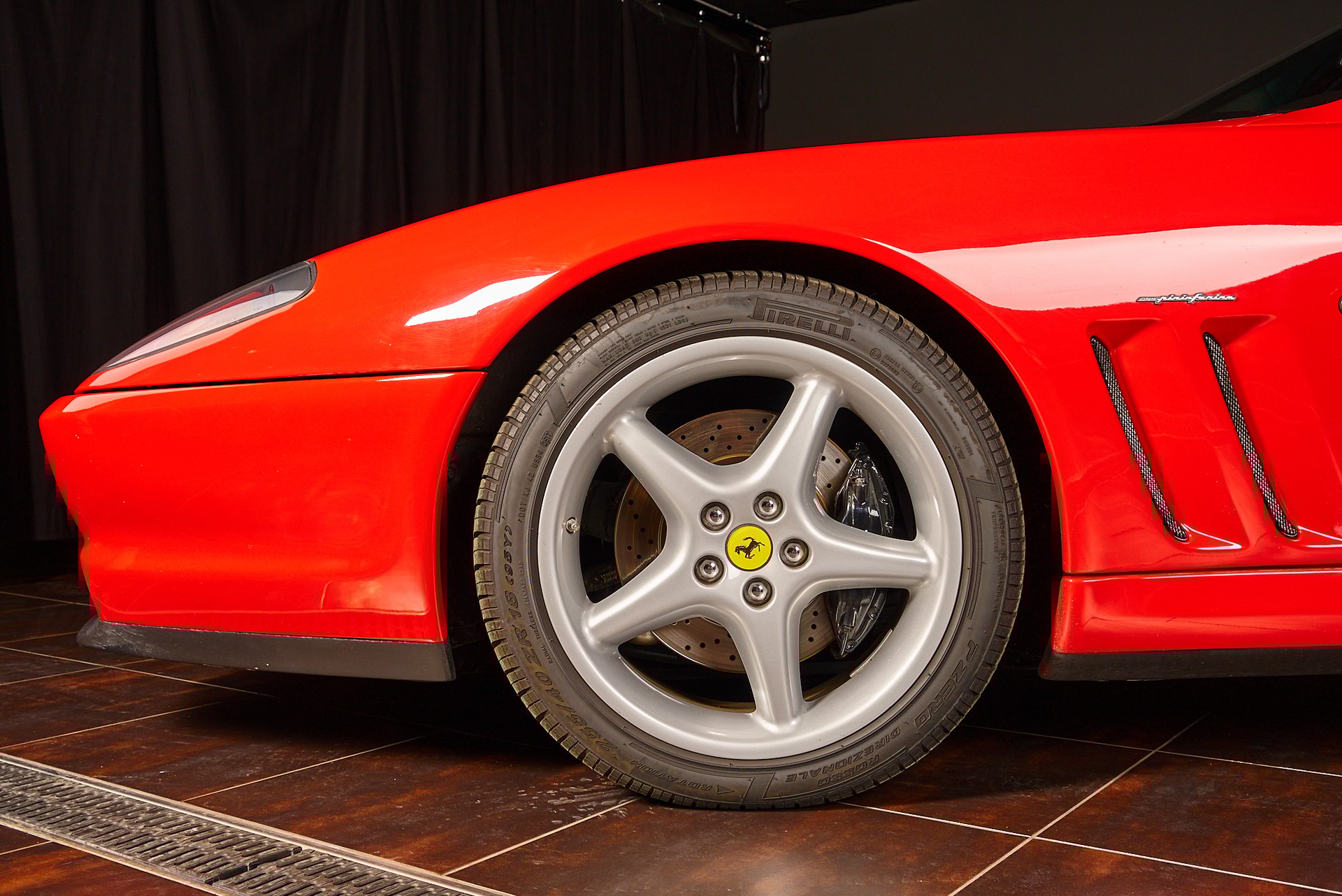 FERRARI F550 Maranello - 2