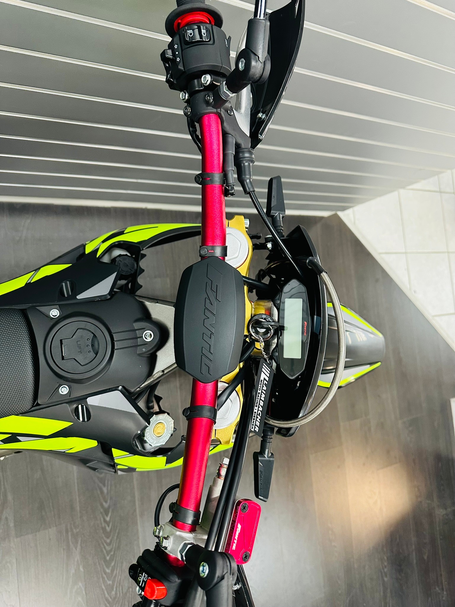 FANTIC XMF 125 Competition Motard - 9