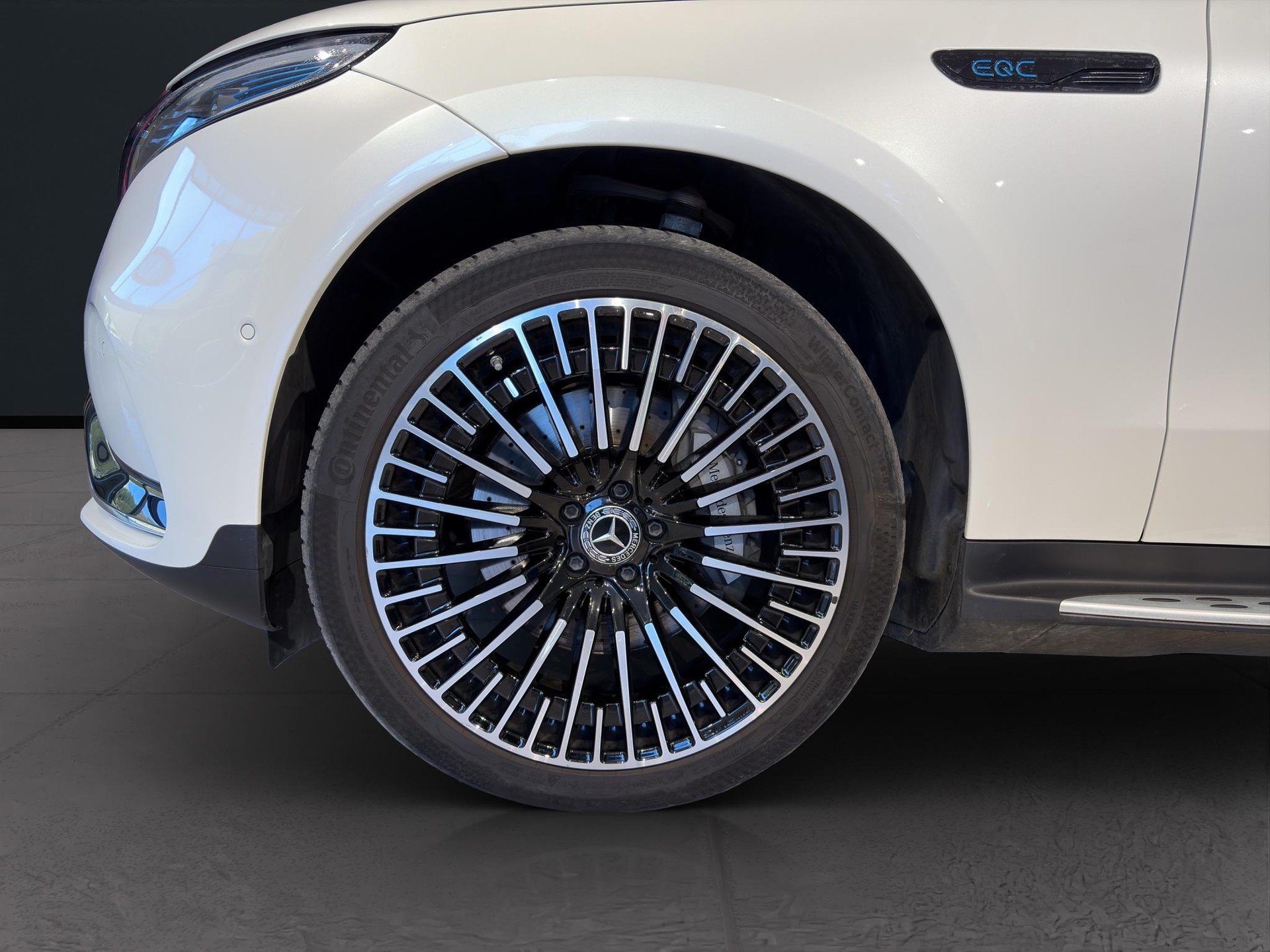 MERCEDES-BENZ EQC 400 AMG Line 4matic - 5