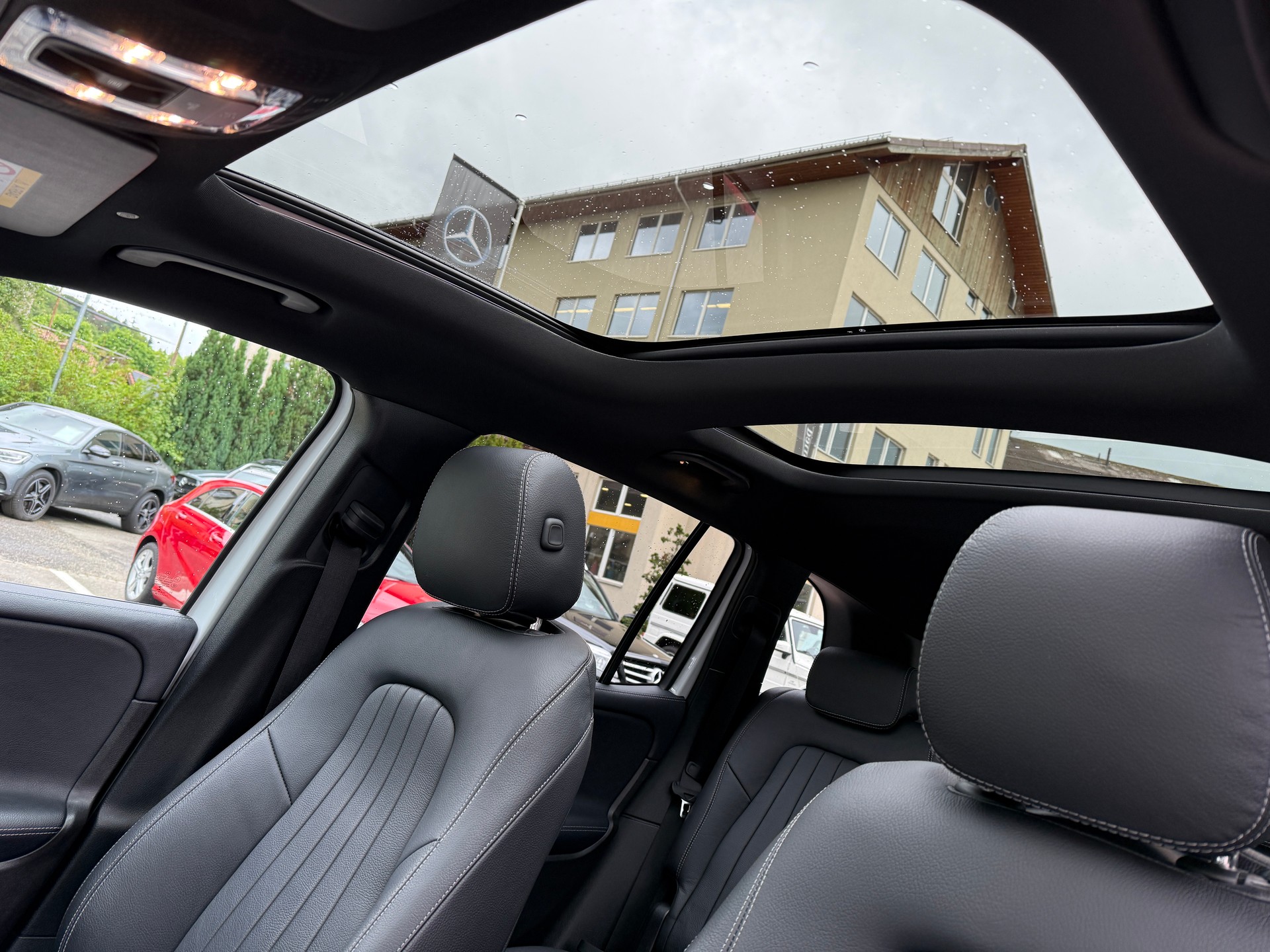 MERCEDES-BENZ GLB 250 Progress. 4 MATIC - 12