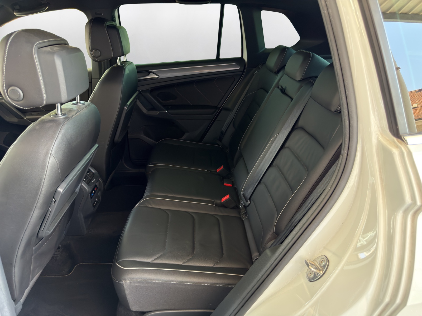 VW Tiguan 2.0TSI Highline 4Motion DSG - 11