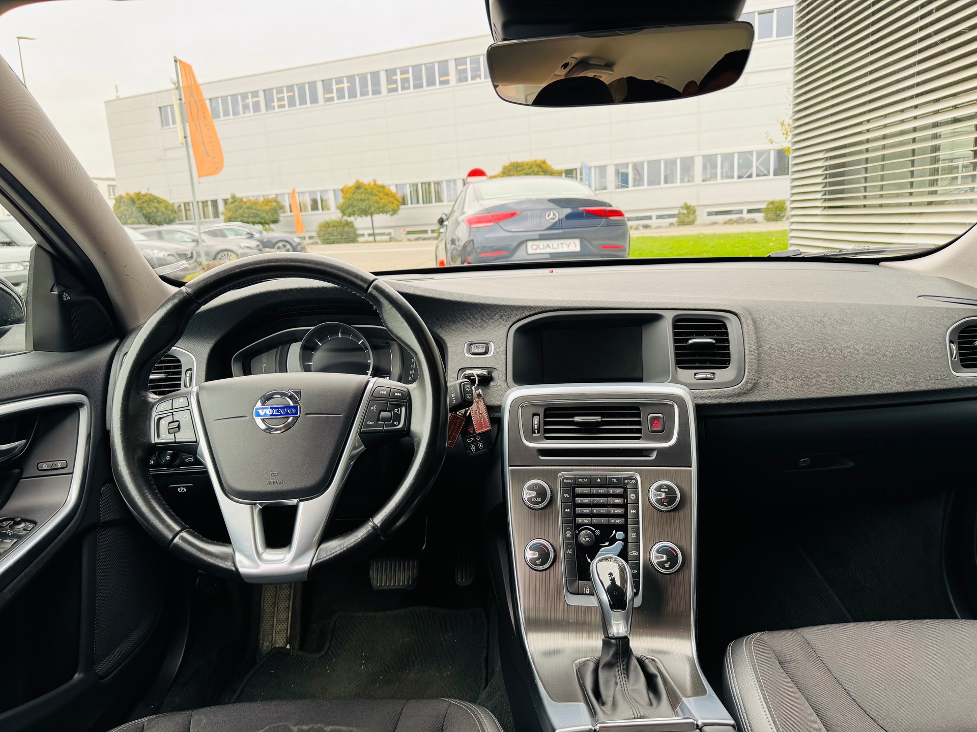 VOLVO V60 D3 Summum Geartronic - 12