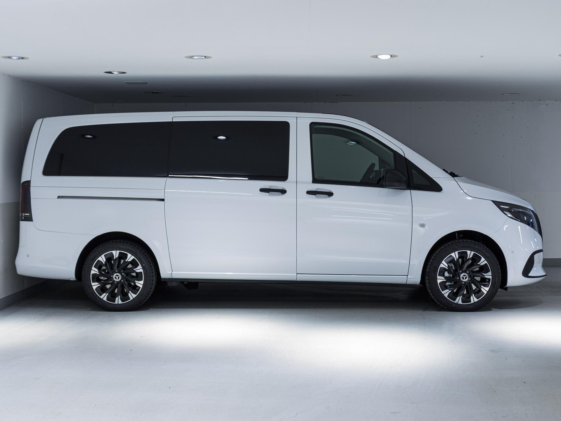 MERCEDES-BENZ Vito 116 CDI 4x4 Tourer SELECT L - 2