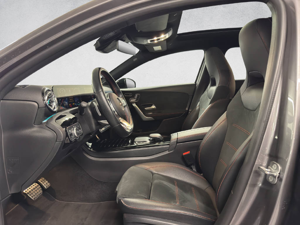 MERCEDES-BENZ A 250 e AMG Line - 10
