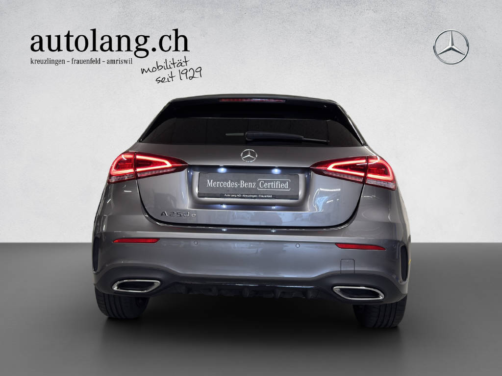 MERCEDES-BENZ A 250 e AMG Line - 16