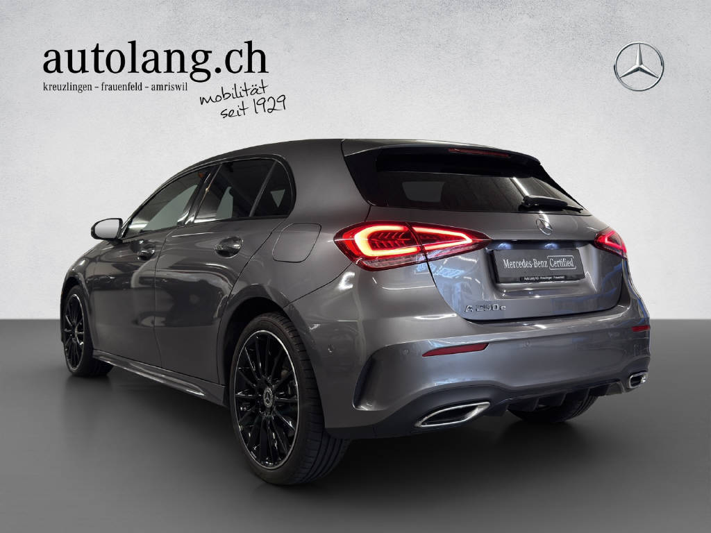 MERCEDES-BENZ A 250 e AMG Line - 3
