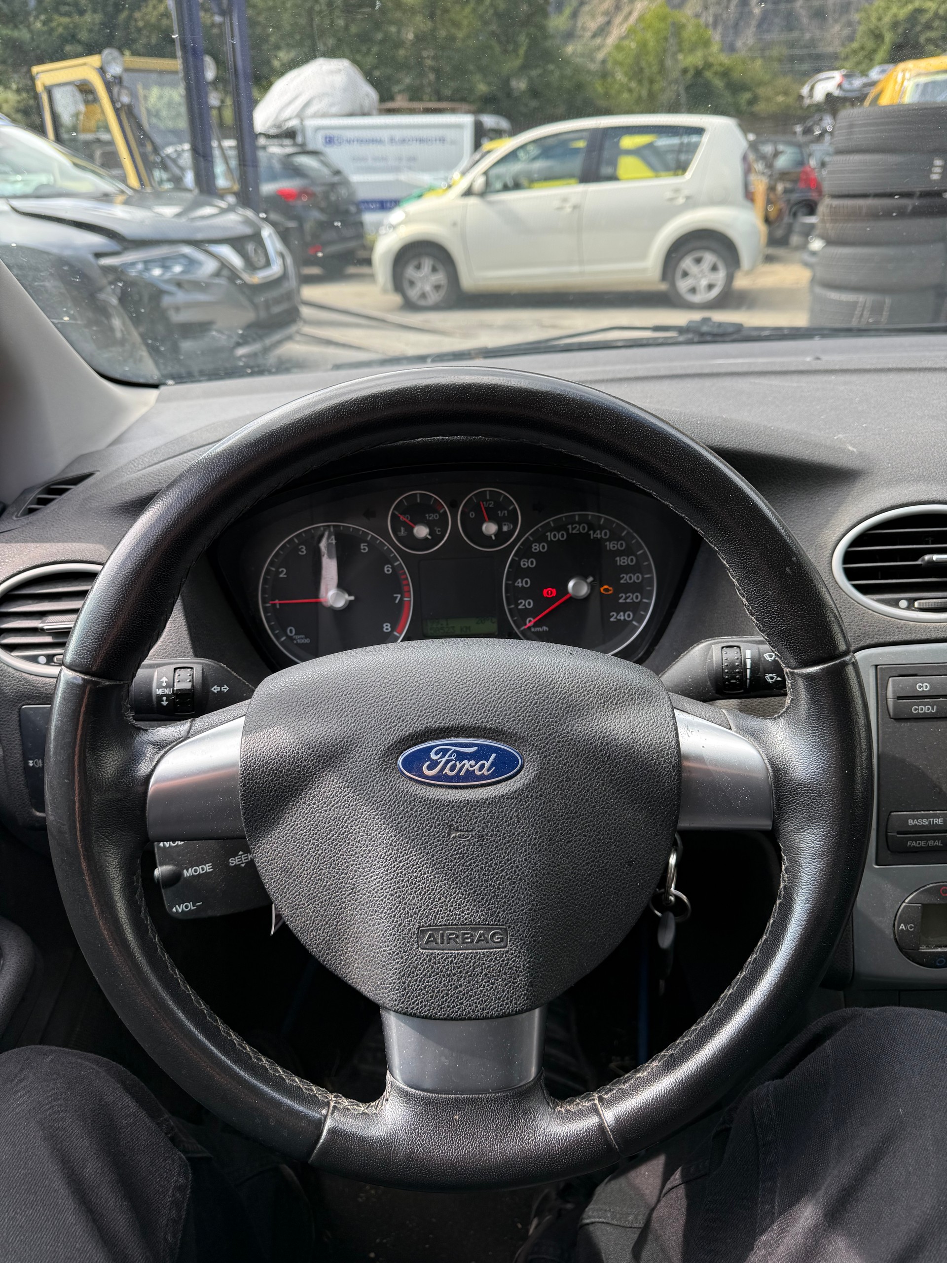 FORD Focus 2.0i Trend - 13