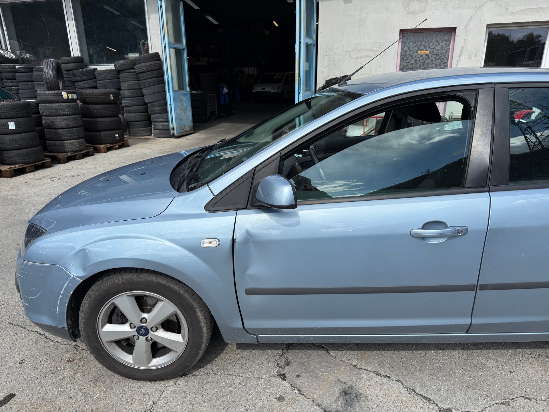 FORD Focus 2.0i Trend - 9
