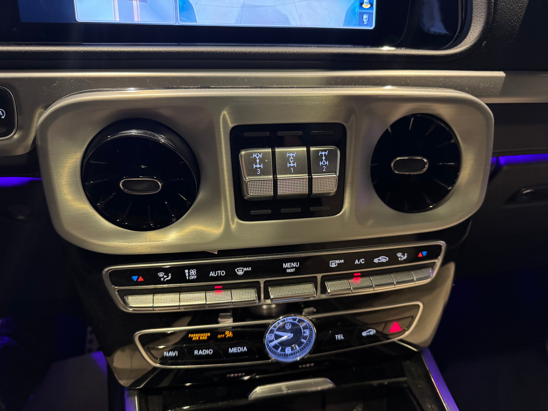 MERCEDES-BENZ G 400 d - 17