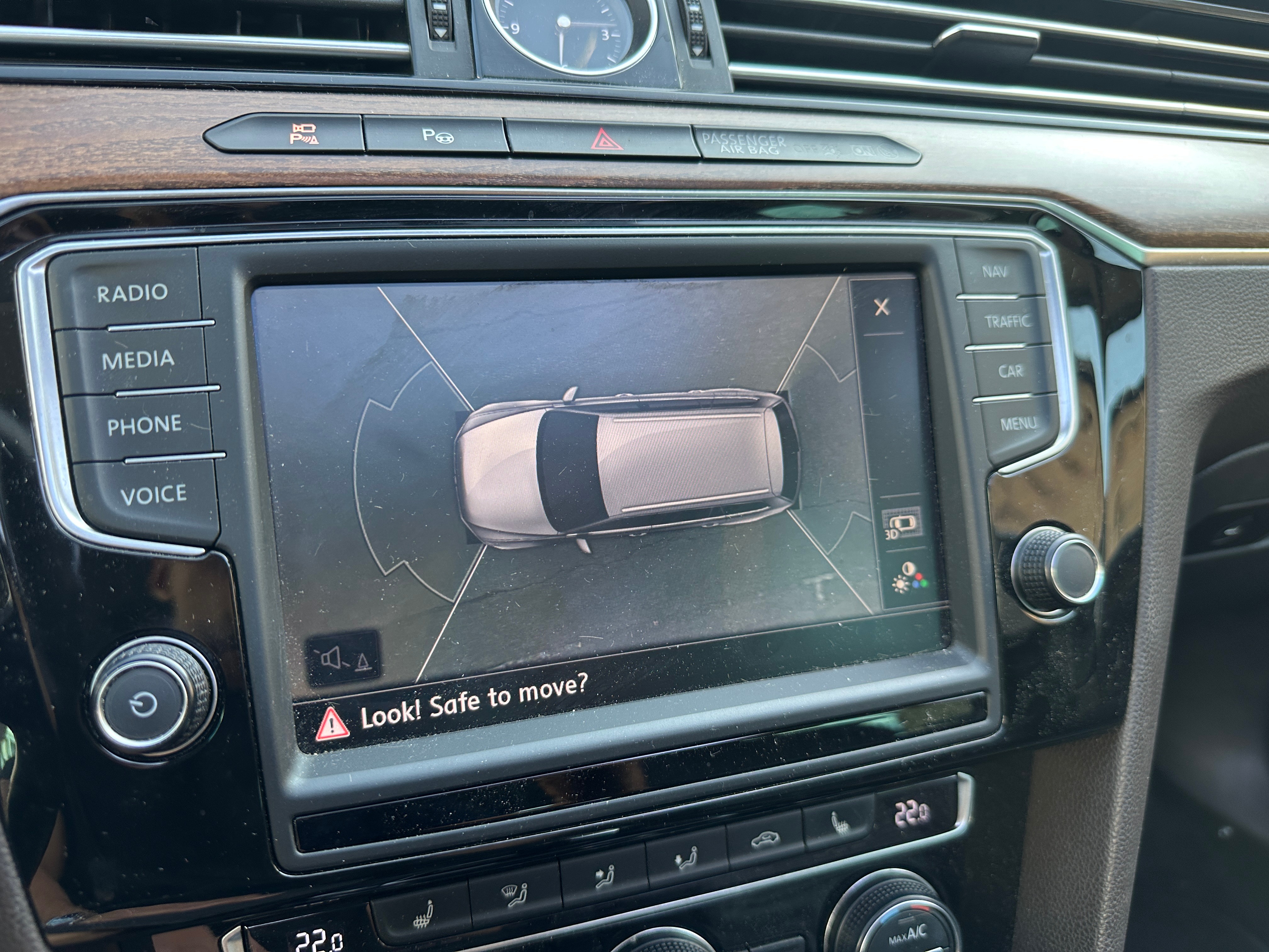 VW PASSAT 25
