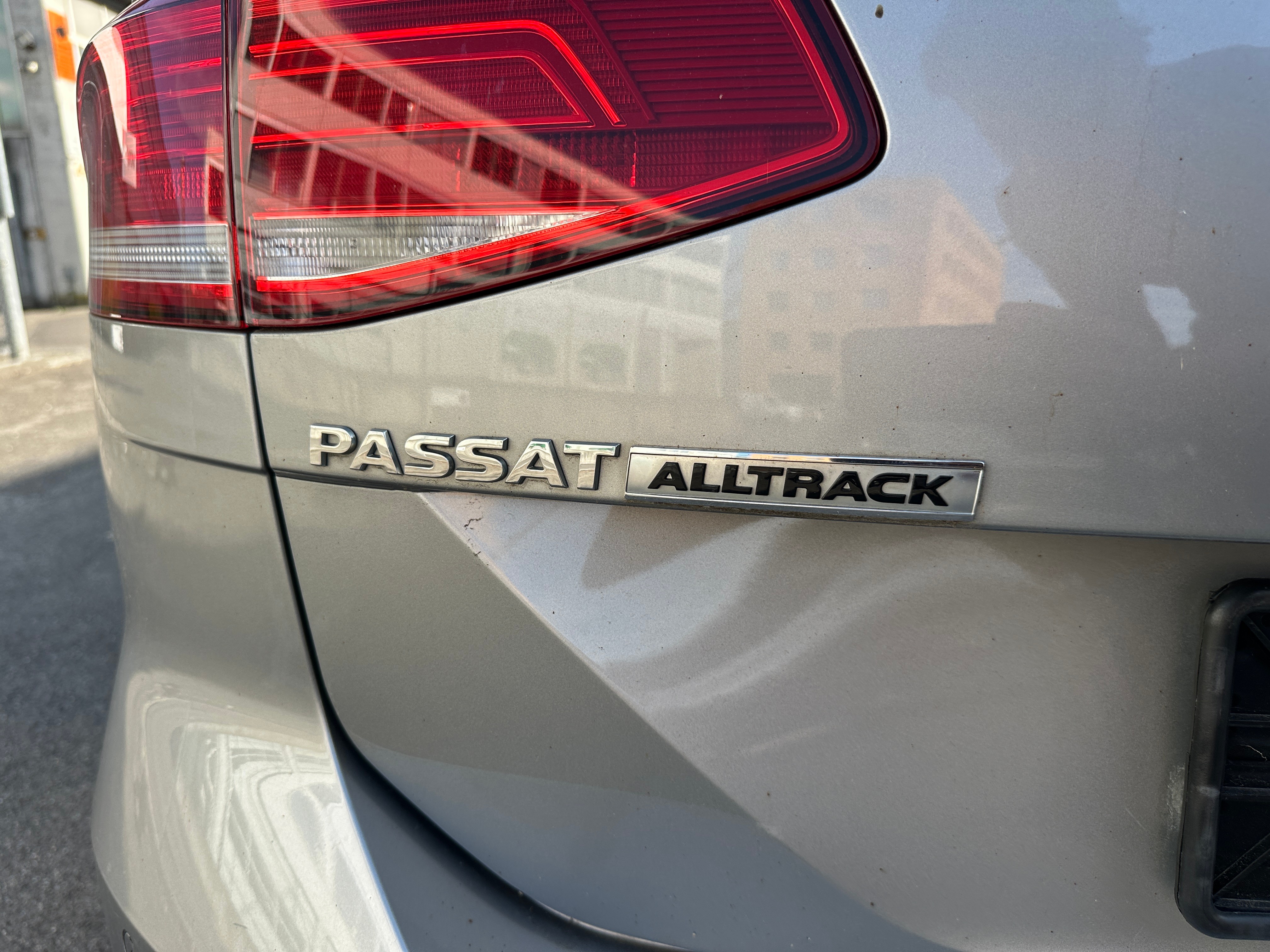 VW PASSAT 22