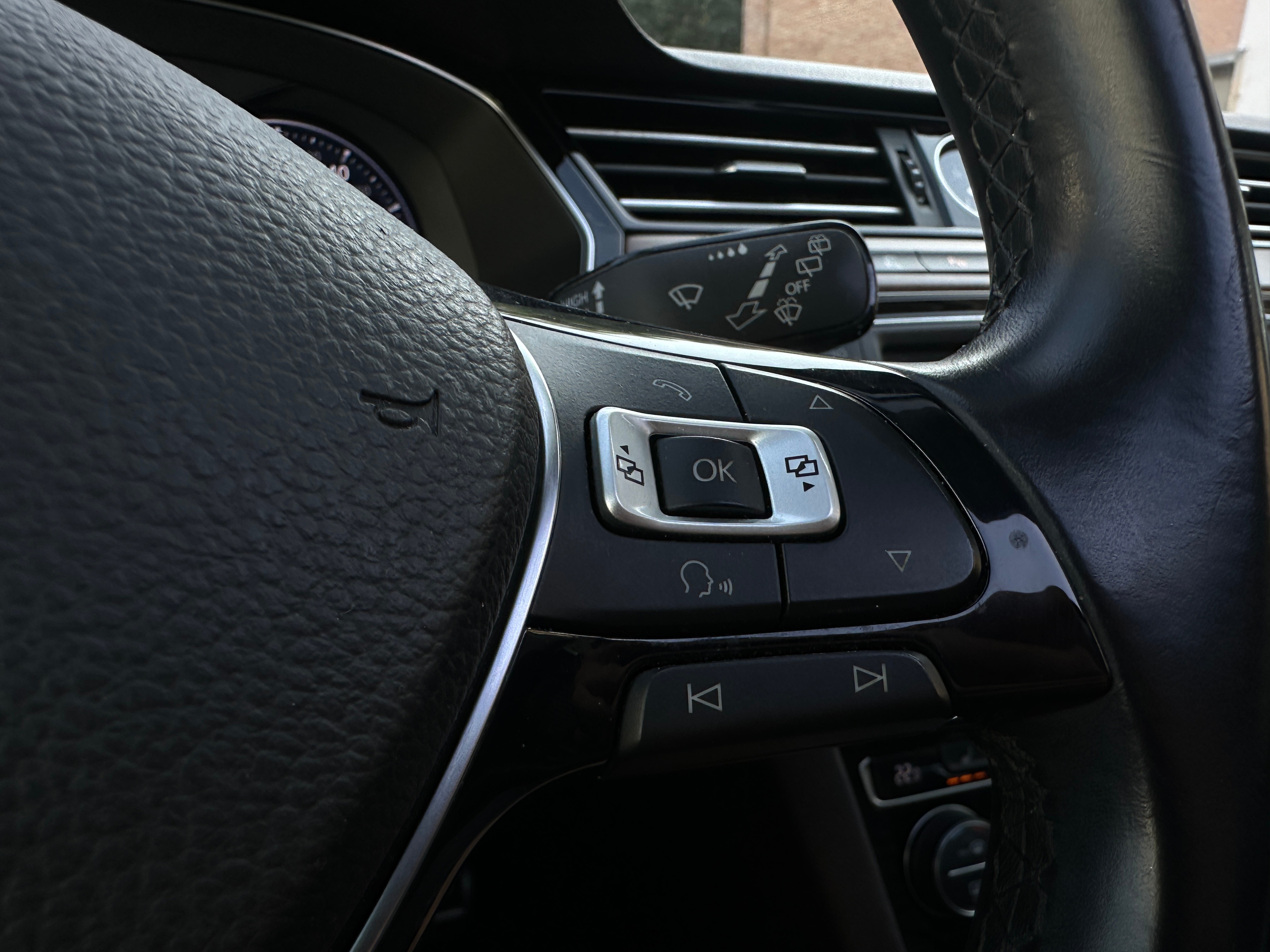 VW PASSAT 31