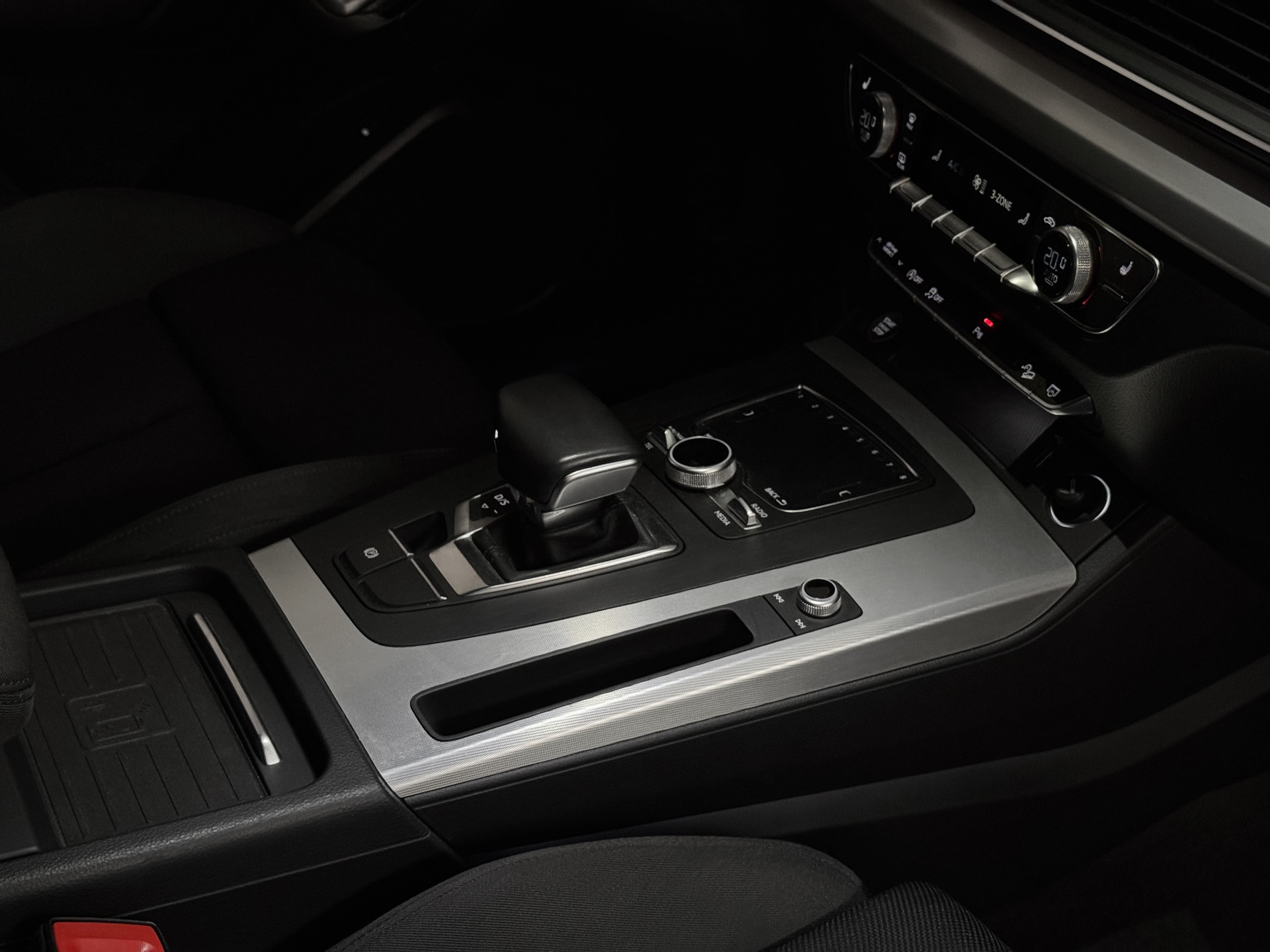 AUDI Q5 2.0 TDI sport quattro S-tronic - 20