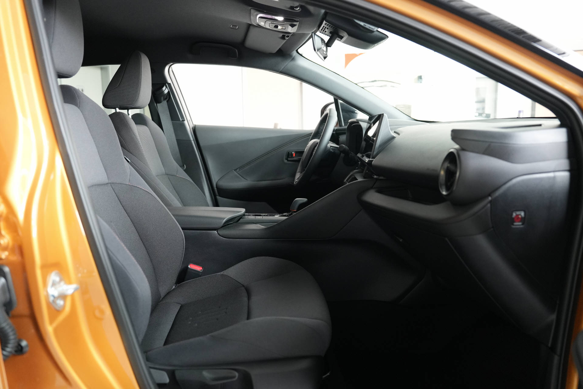 TOYOTA C-HR 2.0 PHEV Swiss Edition - 5