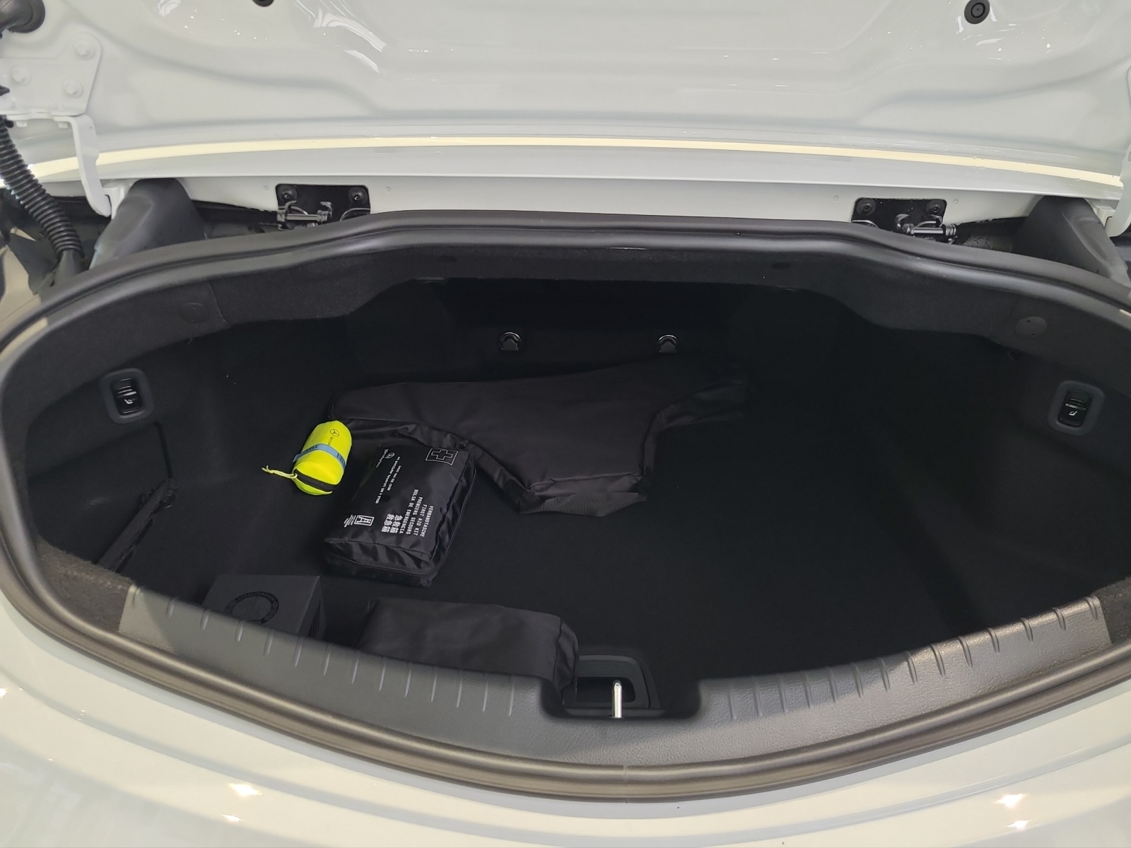 MERCEDES-BENZ CLE AMG 53 Cabrio 4Matic+ 9G-Tronic - 14