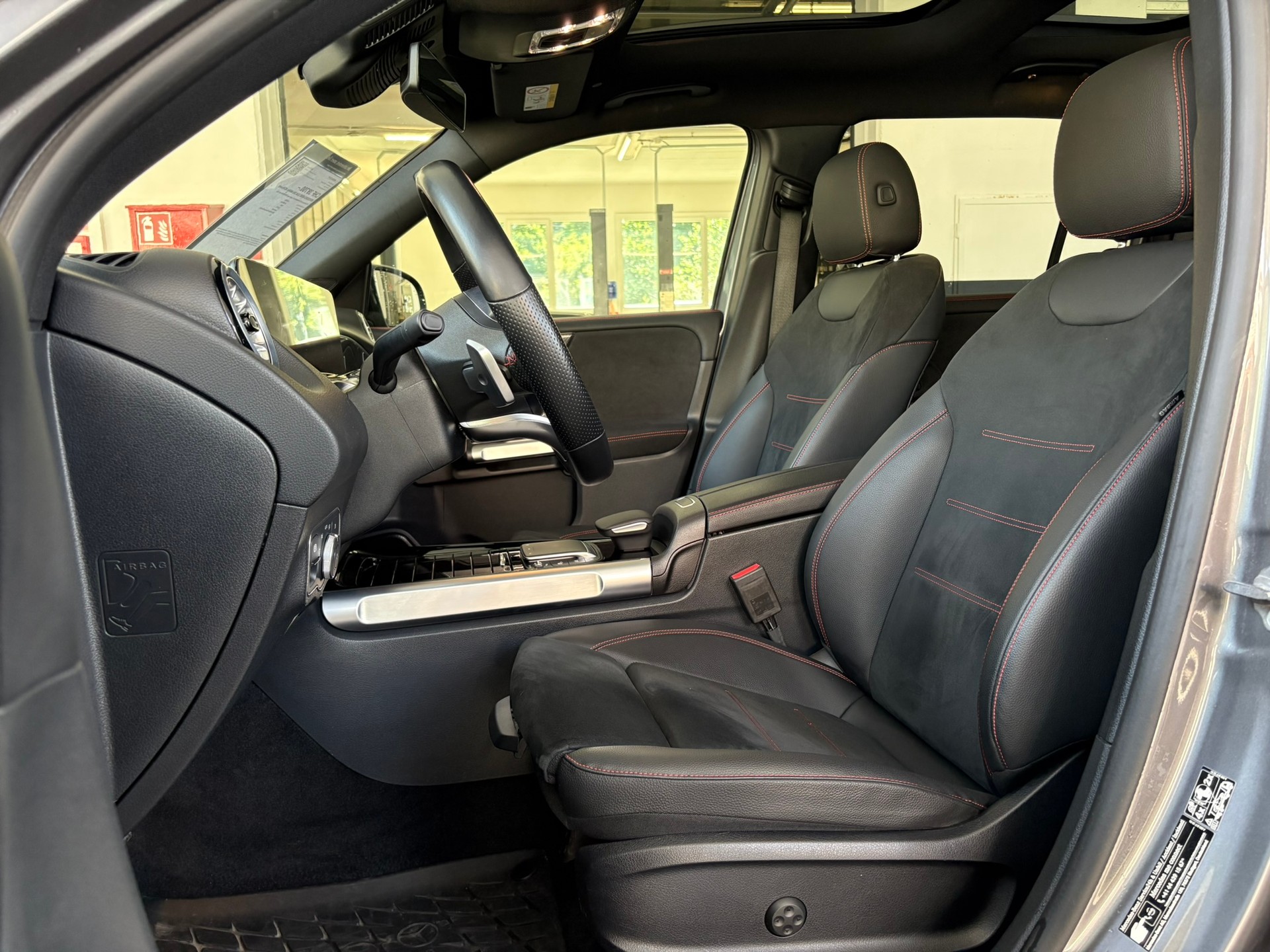 MERCEDES-BENZ GLB 250 4Matic 8G-Tronic - 9