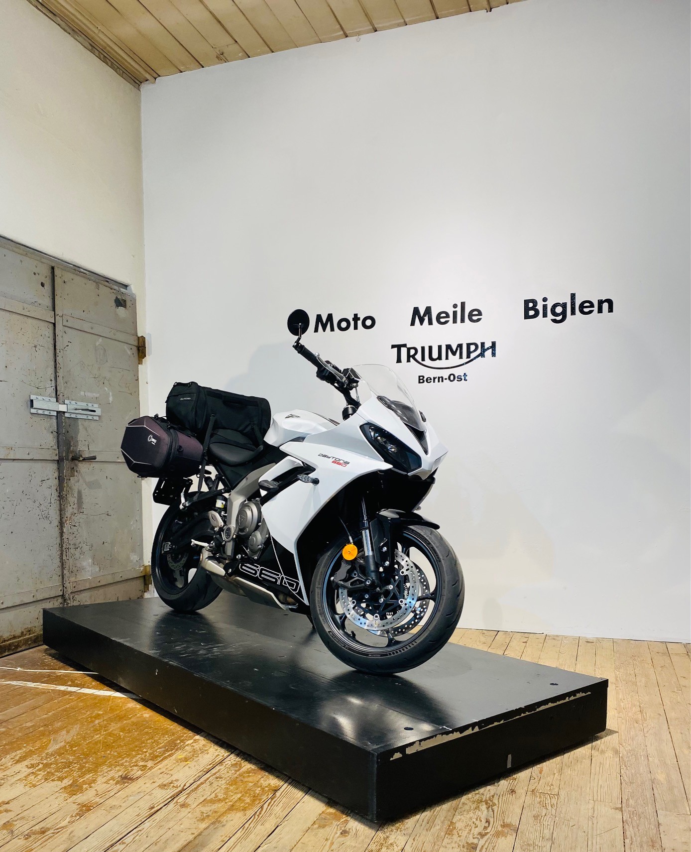 TRIUMPH Daytona 660 - 1
