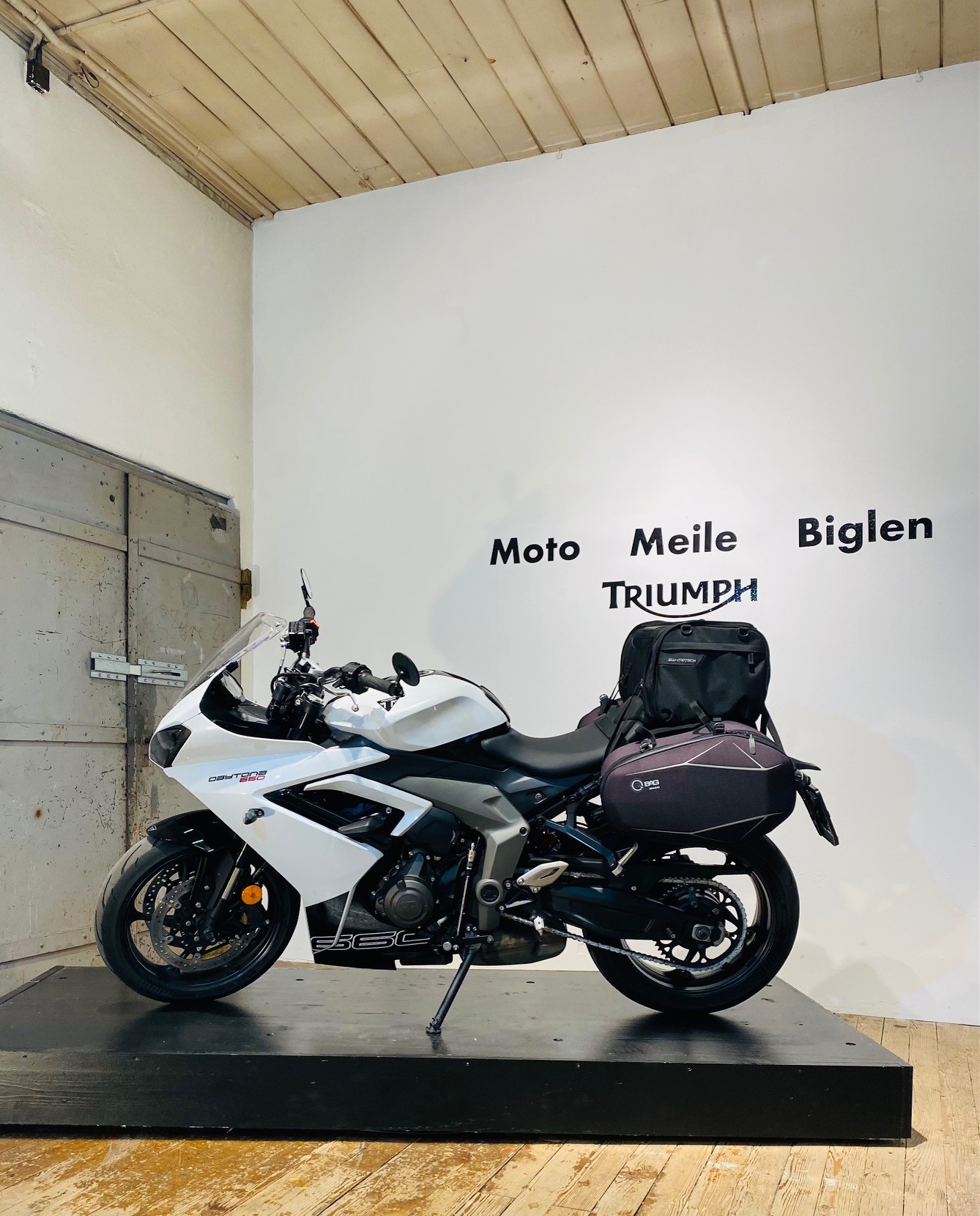 TRIUMPH Daytona 660 - 6