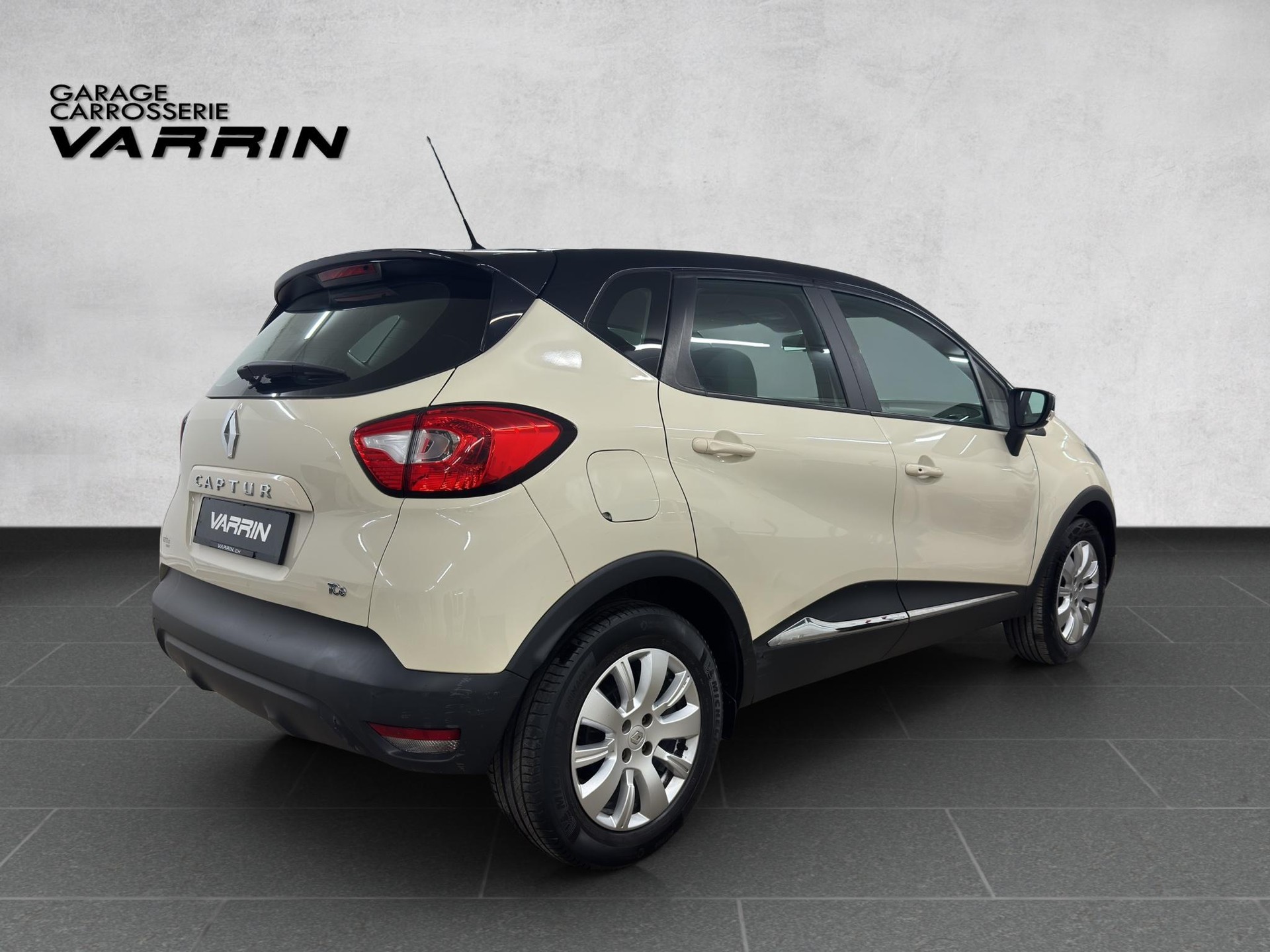 RENAULT Captur 1.2 TCe Dynamique EDC - 6