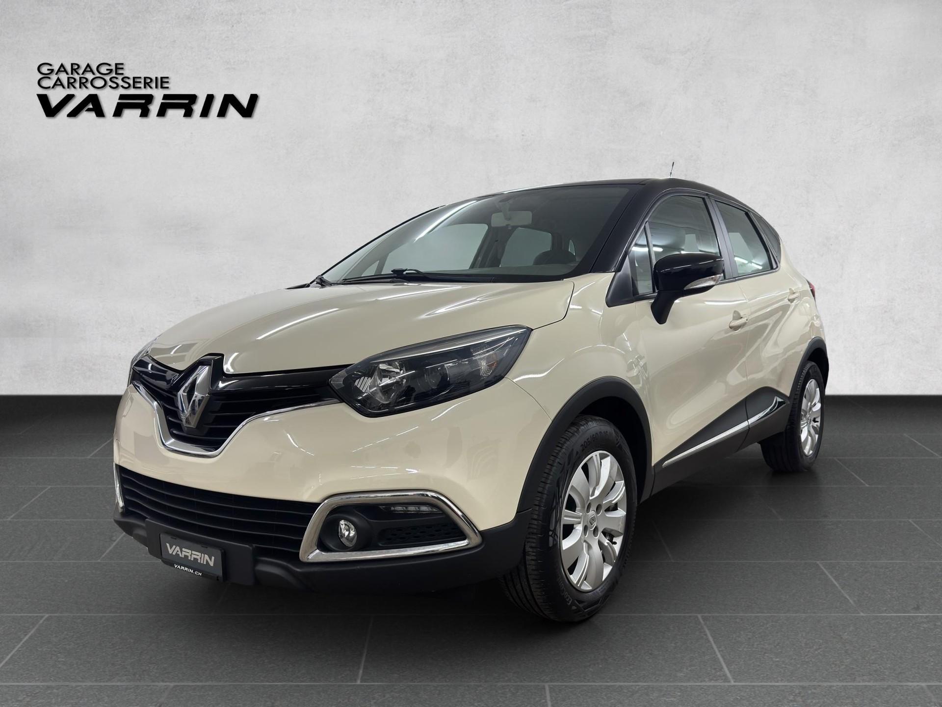 RENAULT Captur 1.2 TCe Dynamique EDC