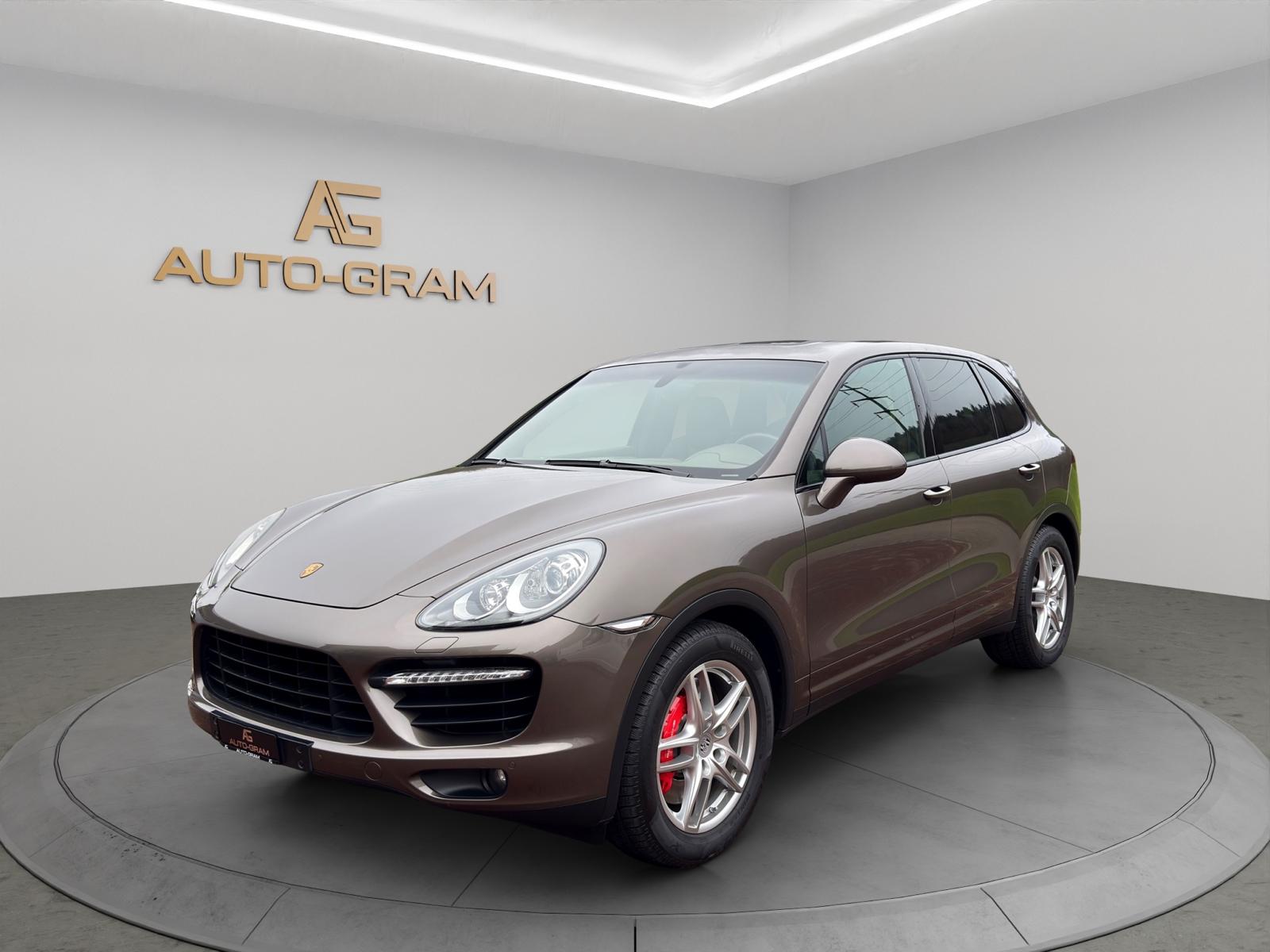 PORSCHE CAYENNE