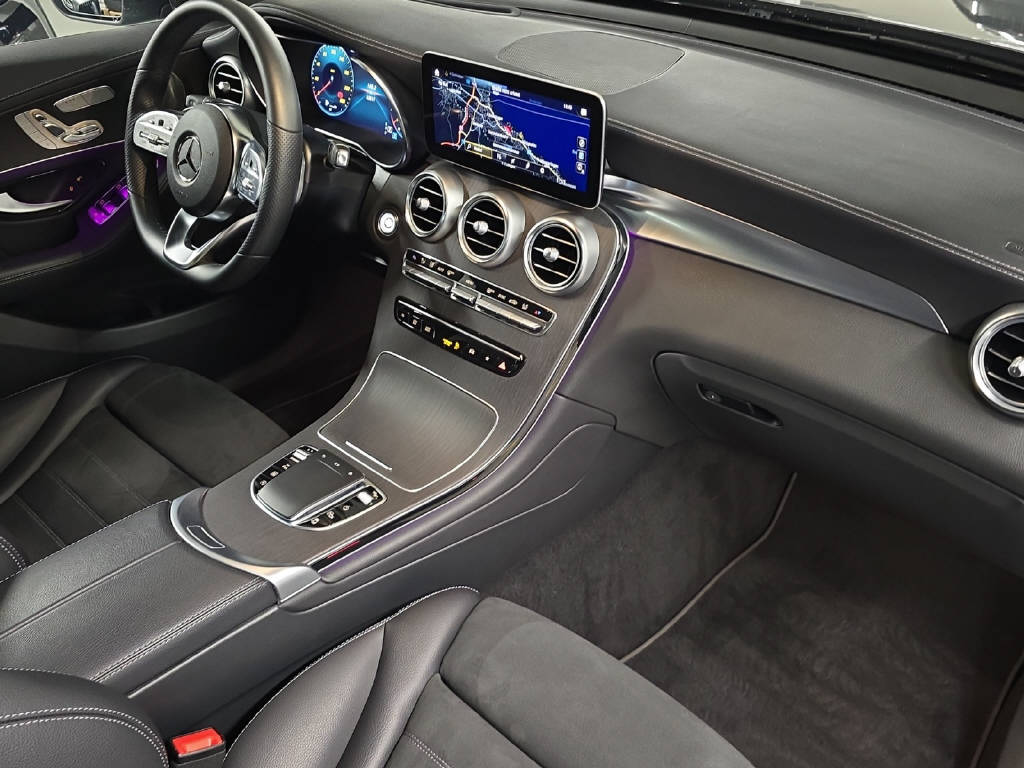 MERCEDES-BENZ GLC 220 d AMG Line 4Matic - 11
