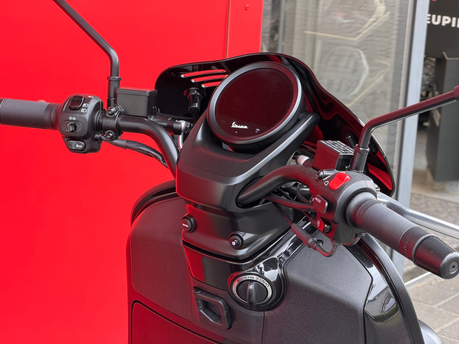 PIAGGIO Vespa GTV 300 ''Notte'' - 8