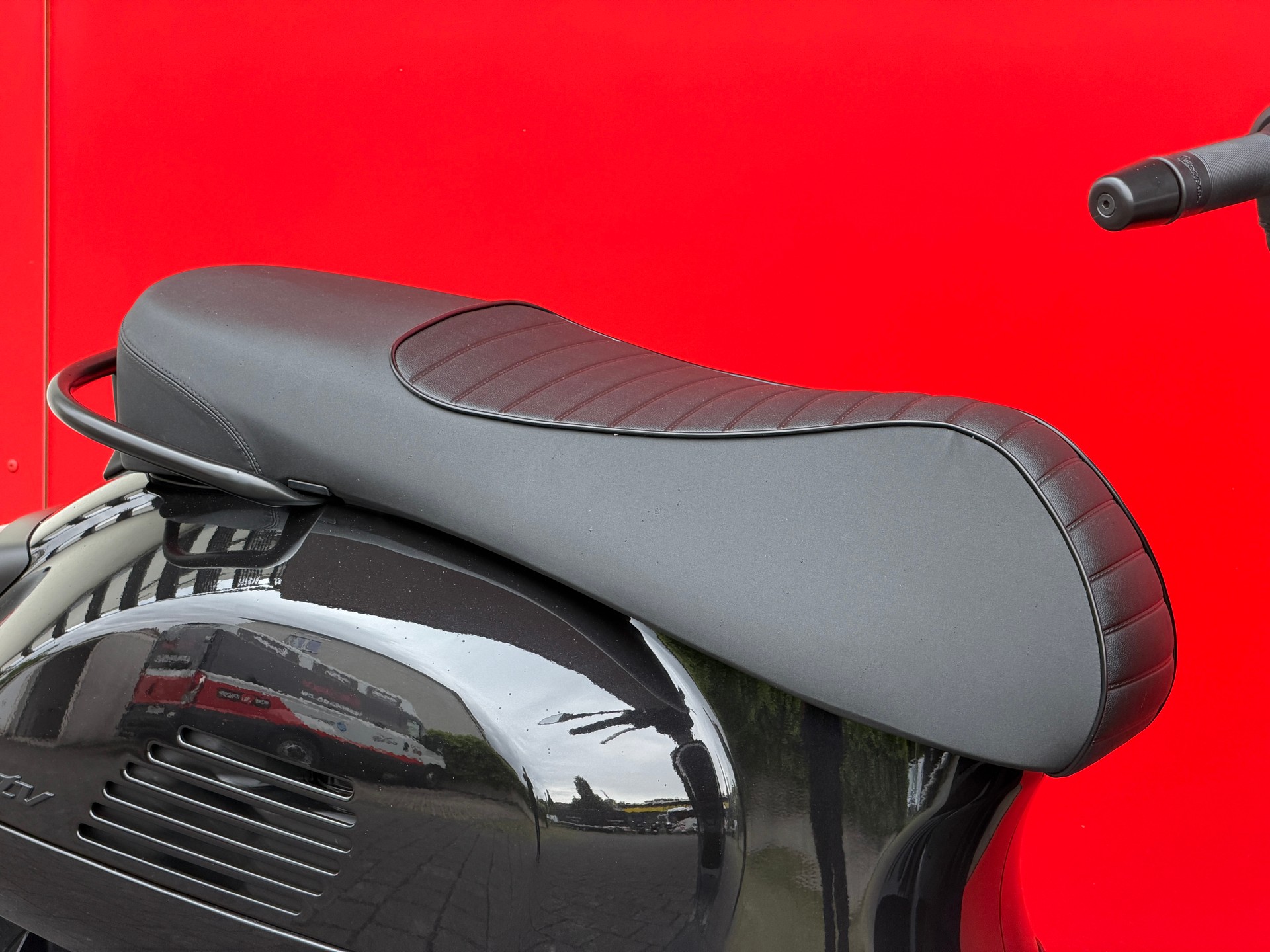 PIAGGIO Vespa GTV 300 ''Notte'' - 4